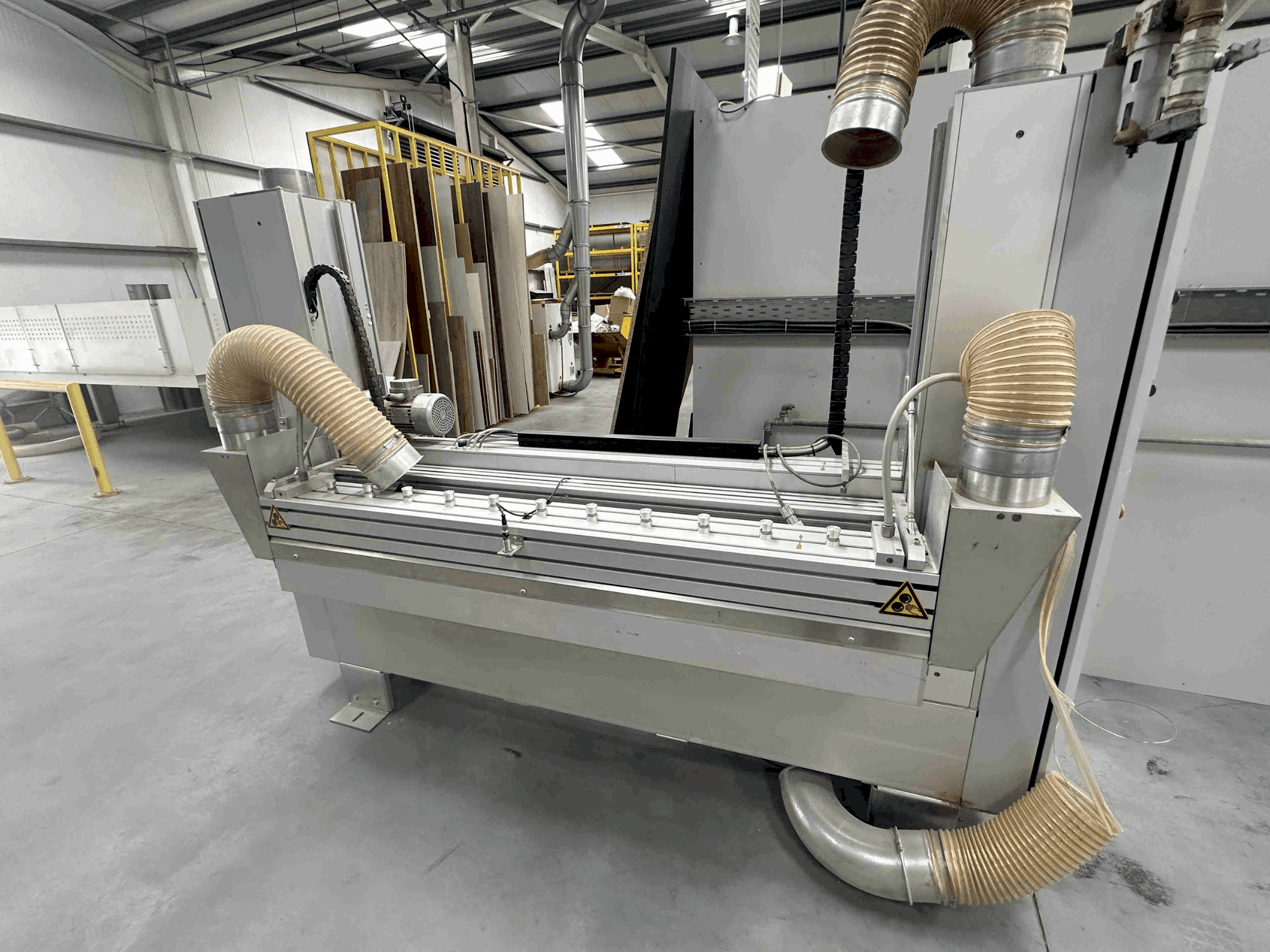 Front view of WANDRES CF05/1500 machine