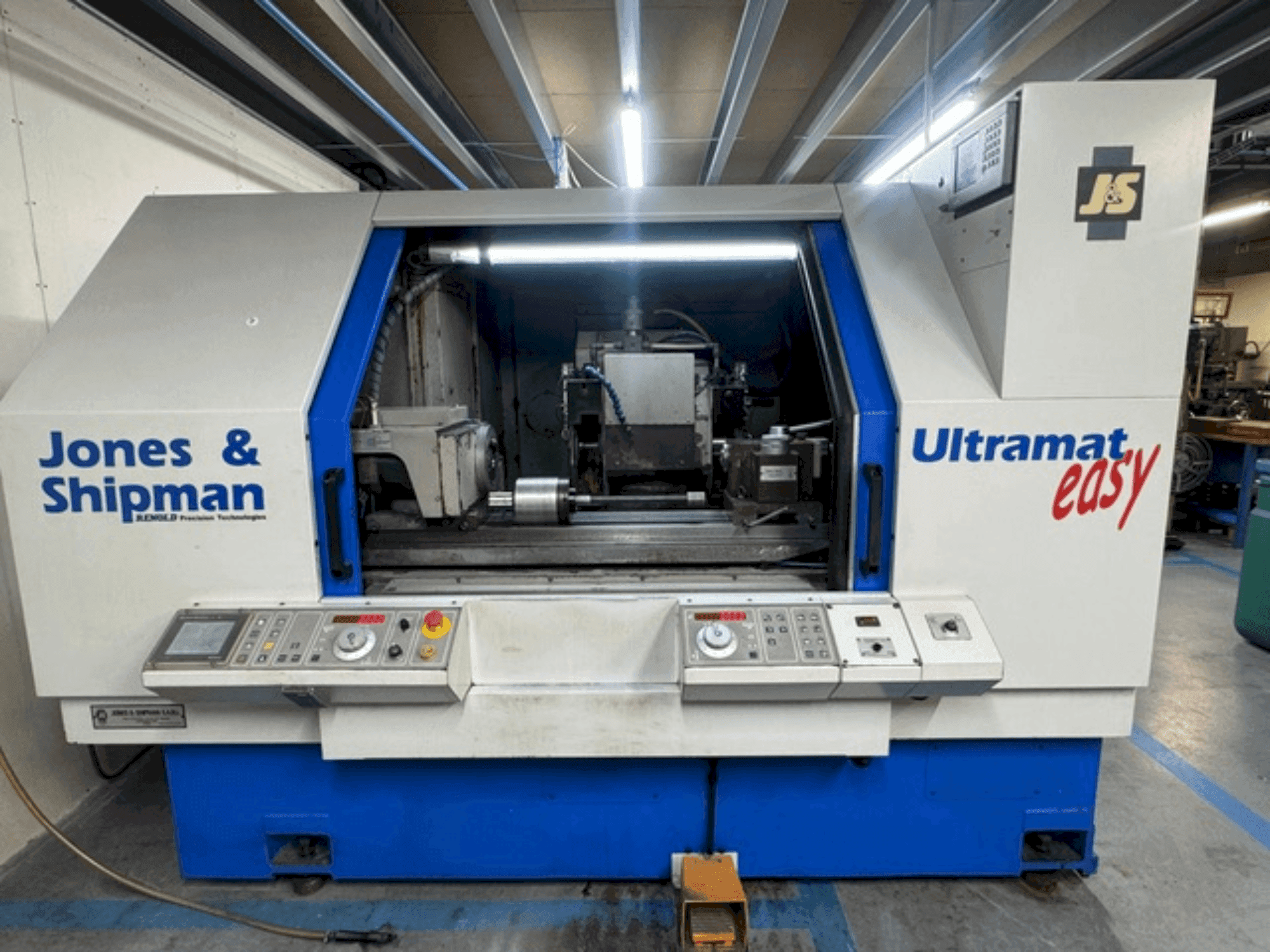 Front view of Jones & Shipman ULTRAMAT EASY CNC machine