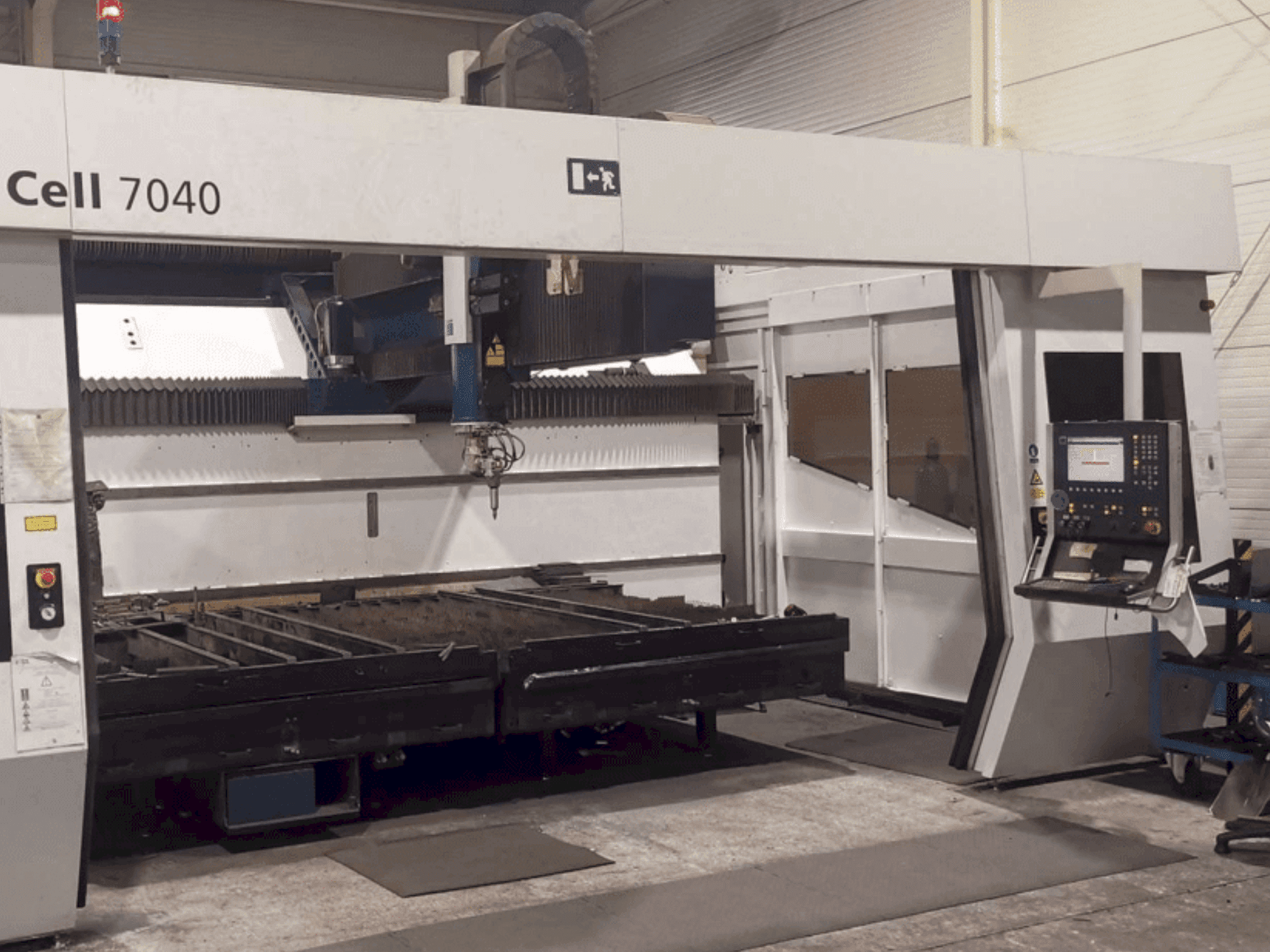 Front view of TRUMPF TruLaser Cell 7040 machine