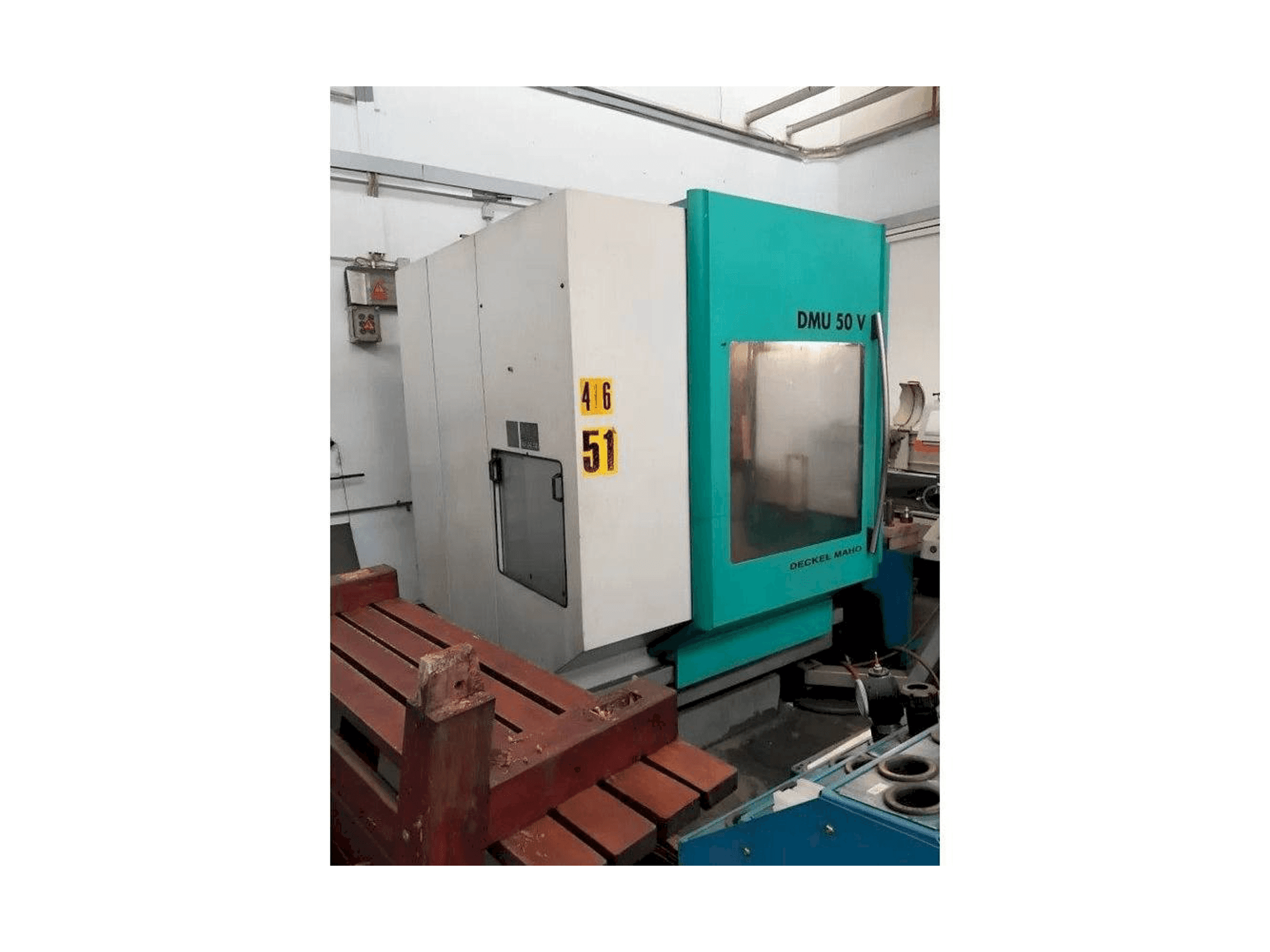 Left side view of DECKEL MAHO DMU 50 V machine