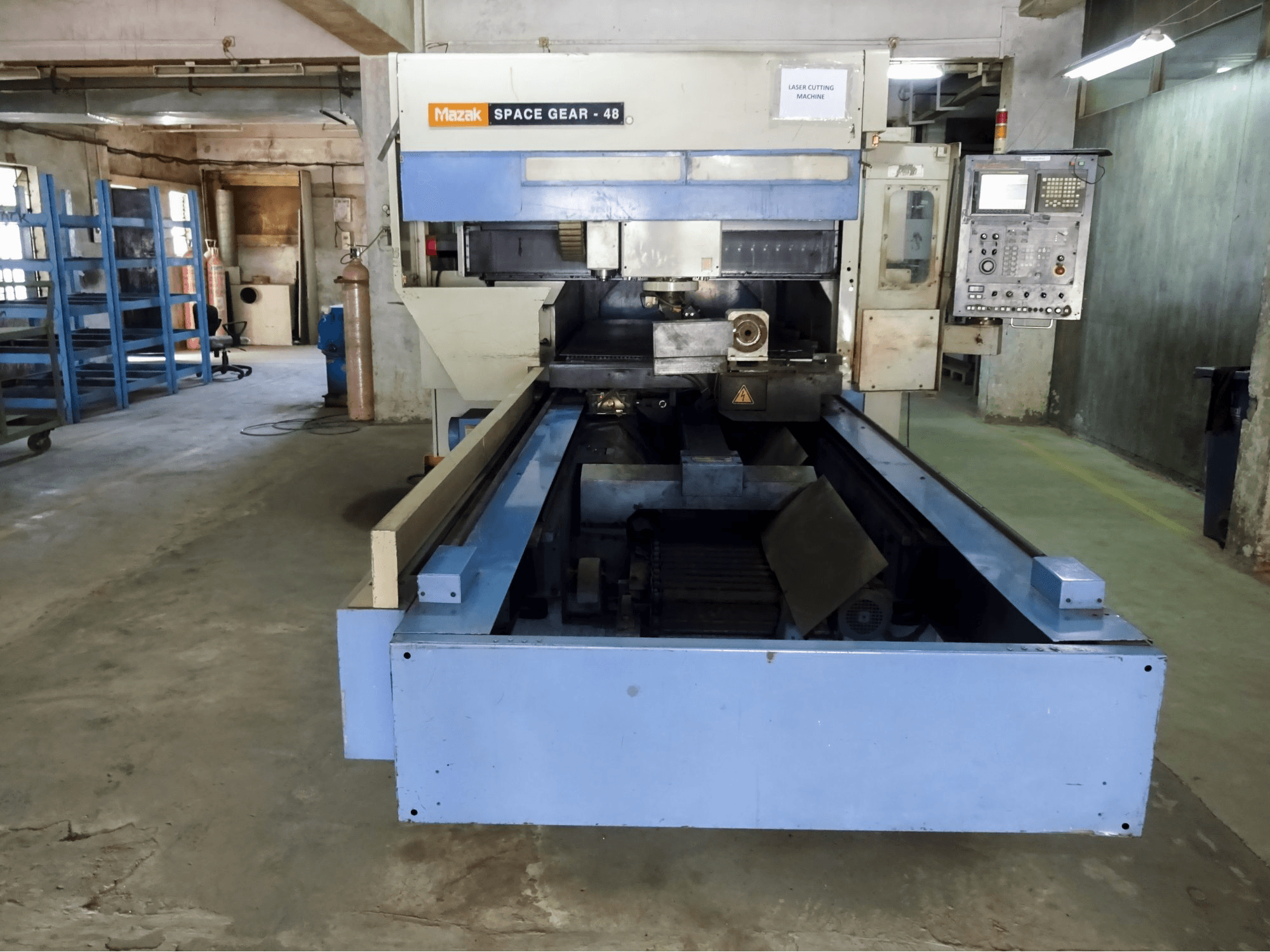 Right view 1 of Mazak SPACE GEAR-48 machine