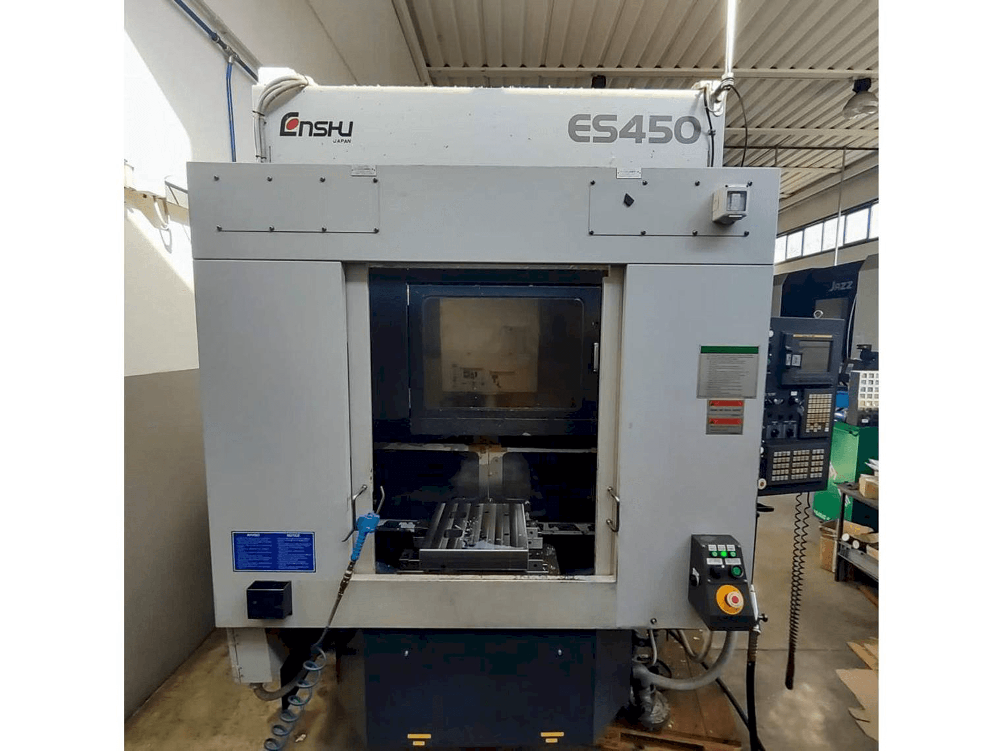 Front view of Enshu ES450 machine