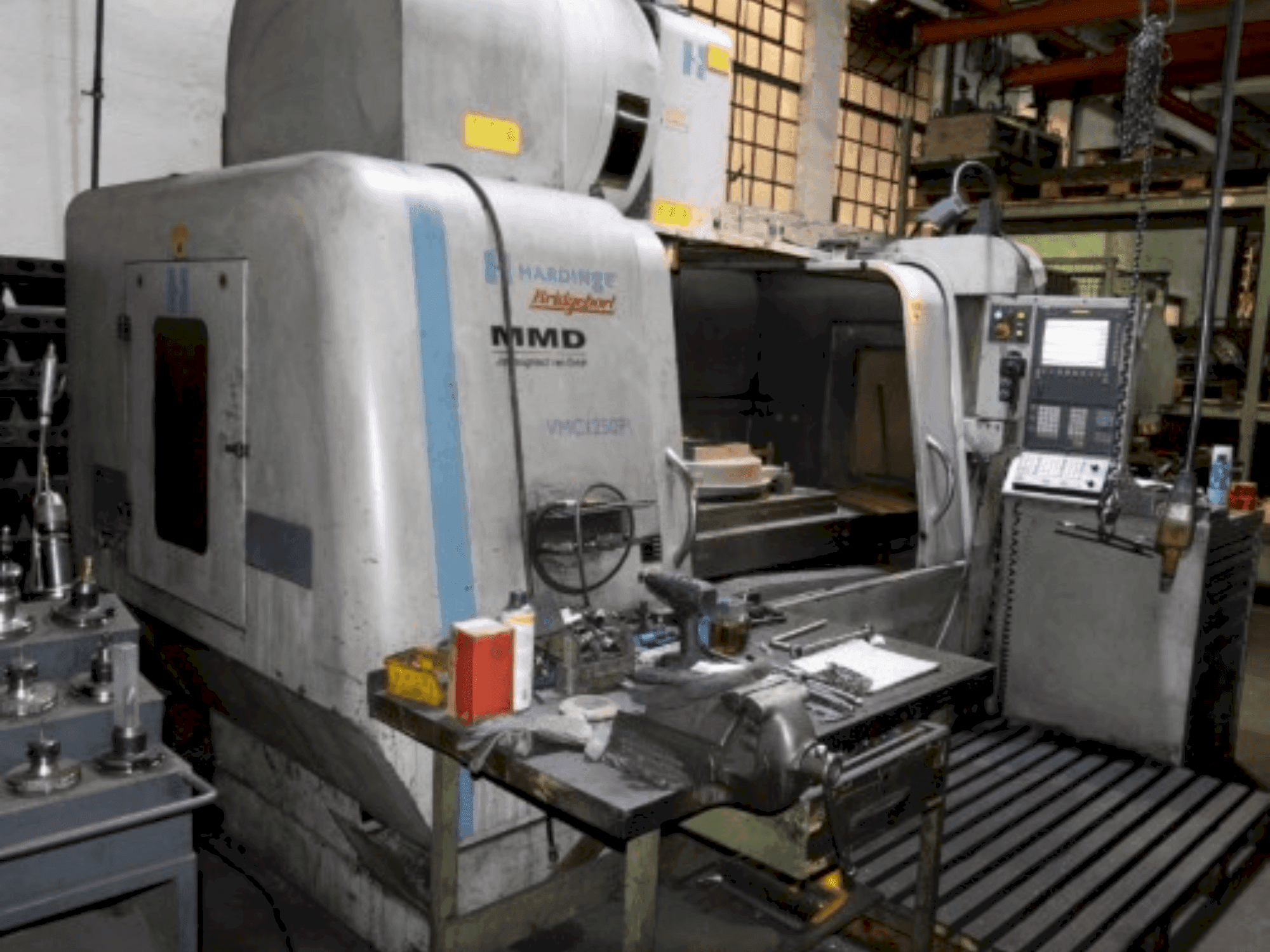 Front view of Hardinge Bridgeport MMD VMC1250 P3 machine
