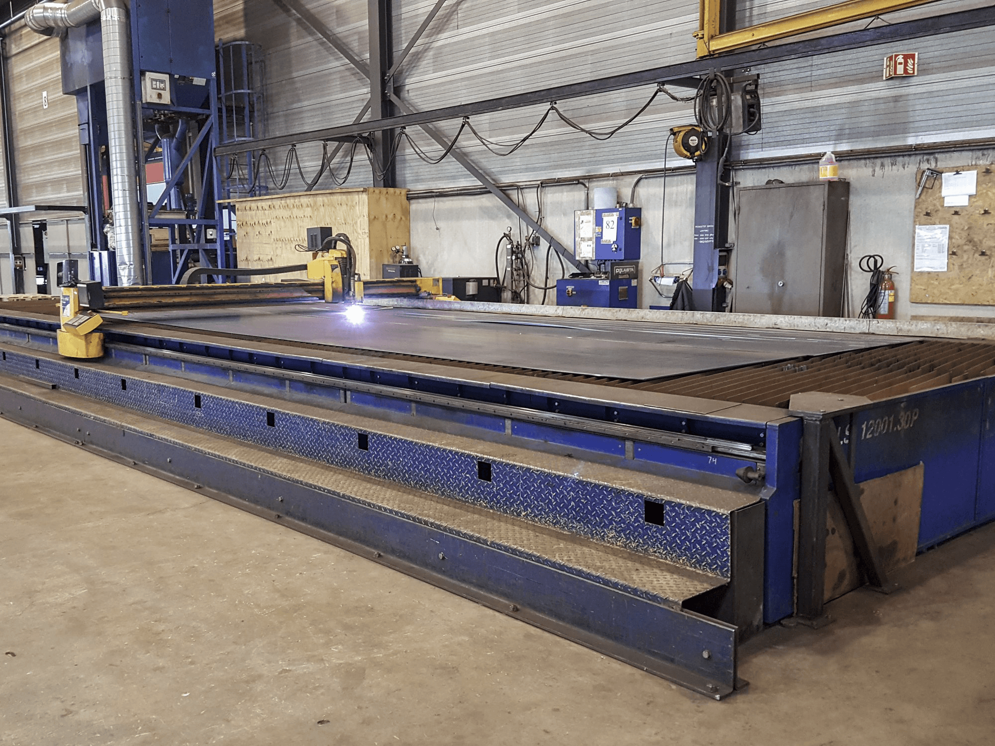 Right view 1 of MicroStep PLS 12001.30 P Machine