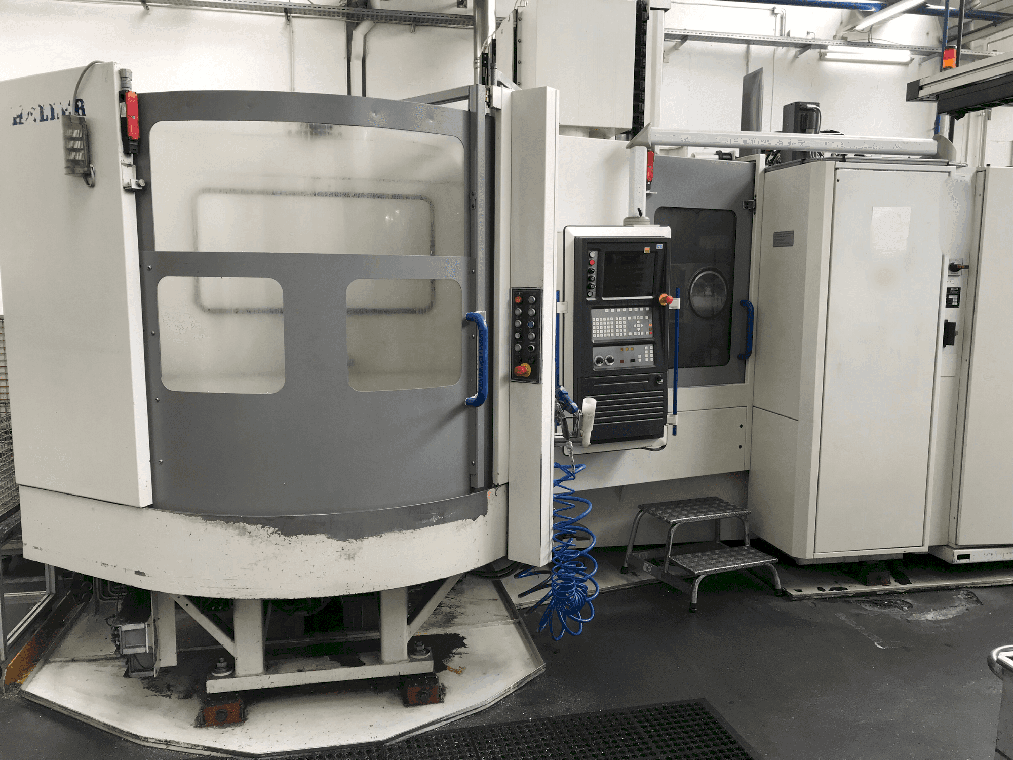 Front view of HELLER MC 16 machine