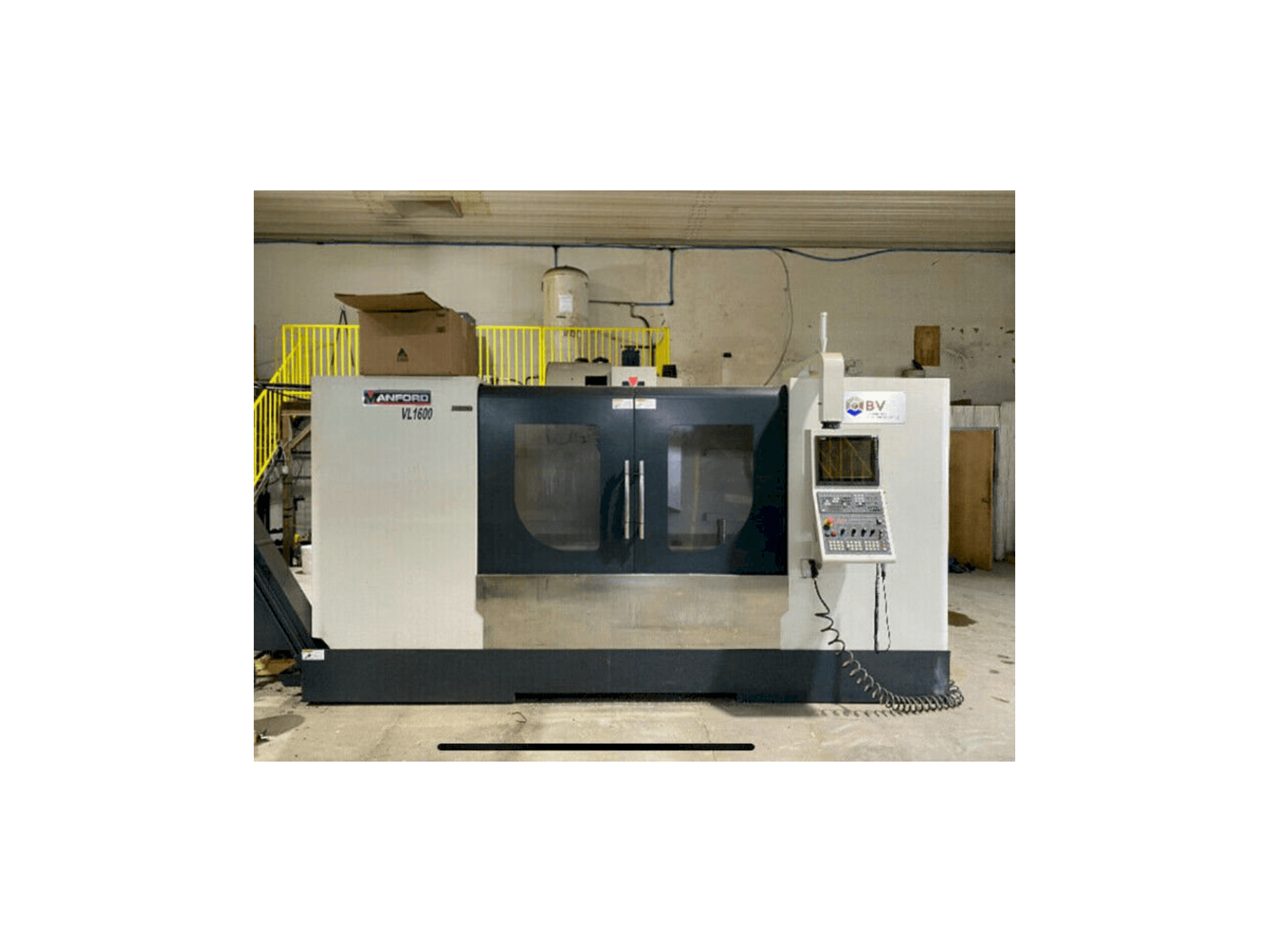 Front view of Manford VMC VL-1600 machine