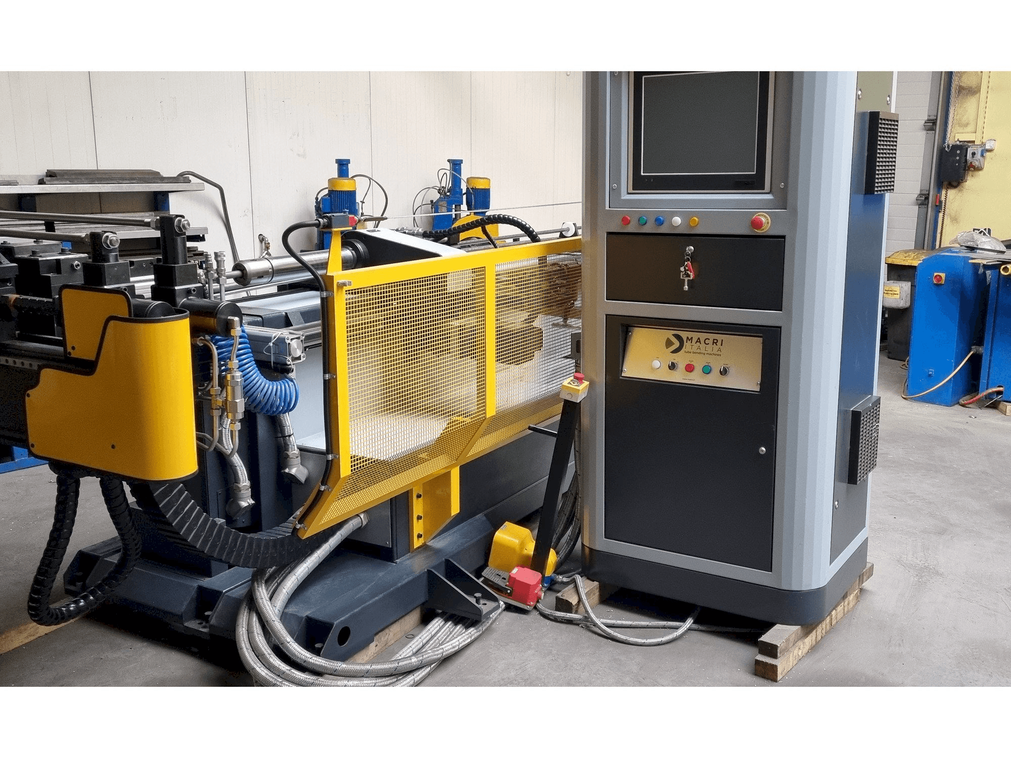 Front view of MACRI ITALIA PROVAR 6-45 U-D machine
