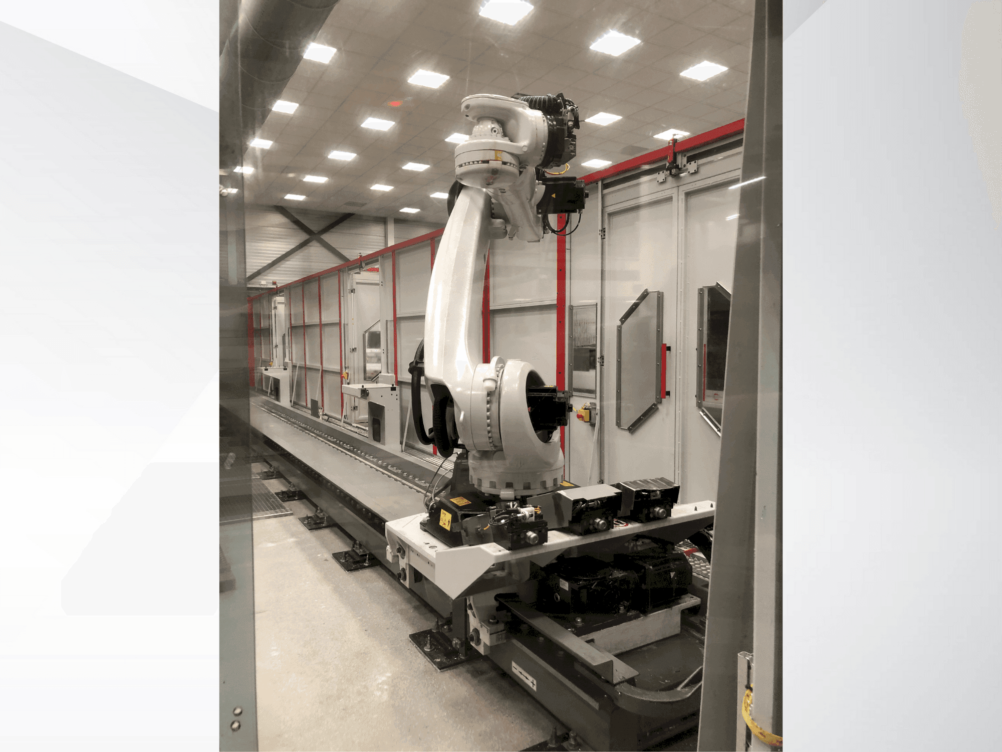 Front view of HERMLE Cell machine