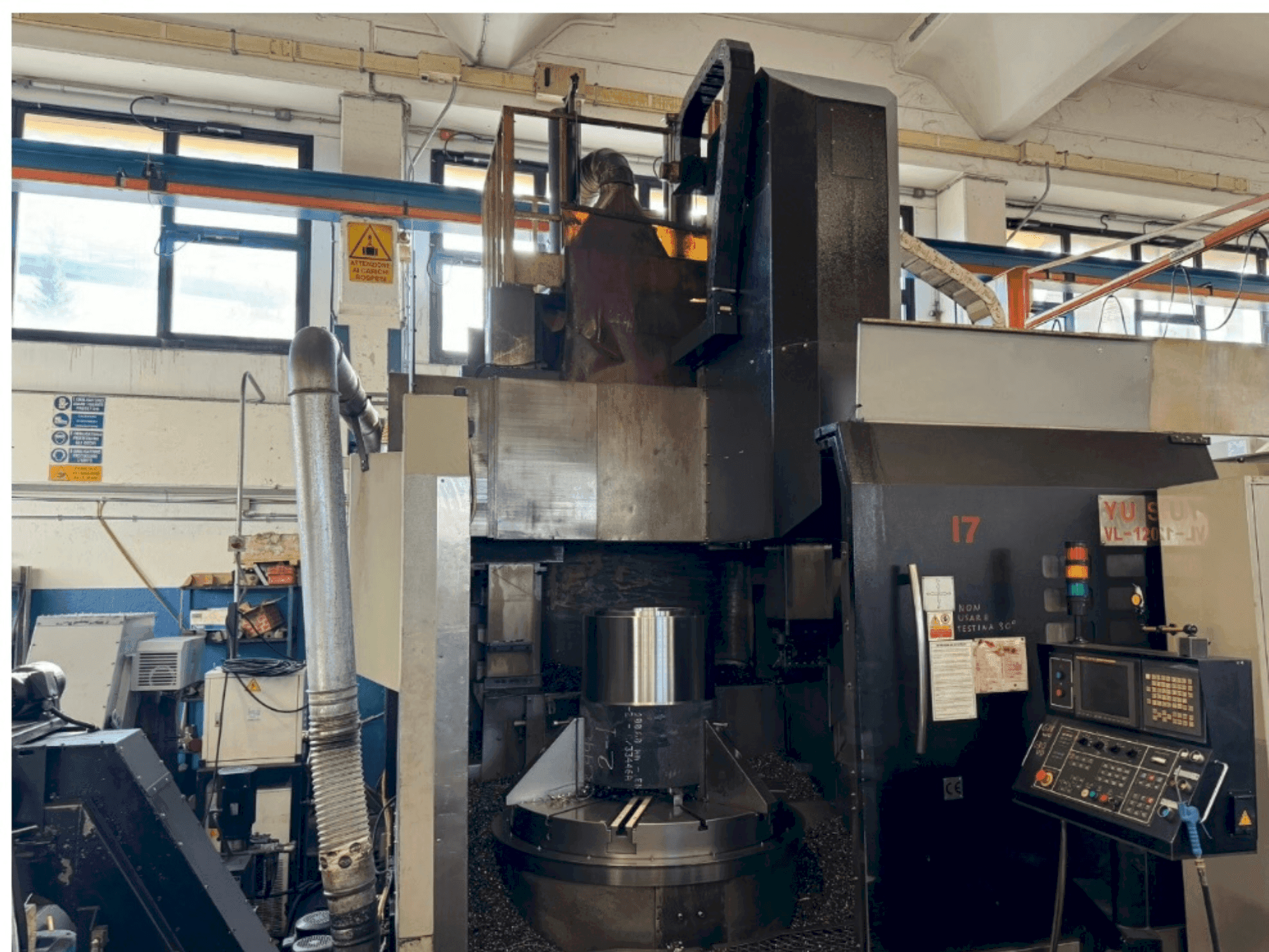 Front view of YU SHINE YS-VL-1200 ATC+C machine