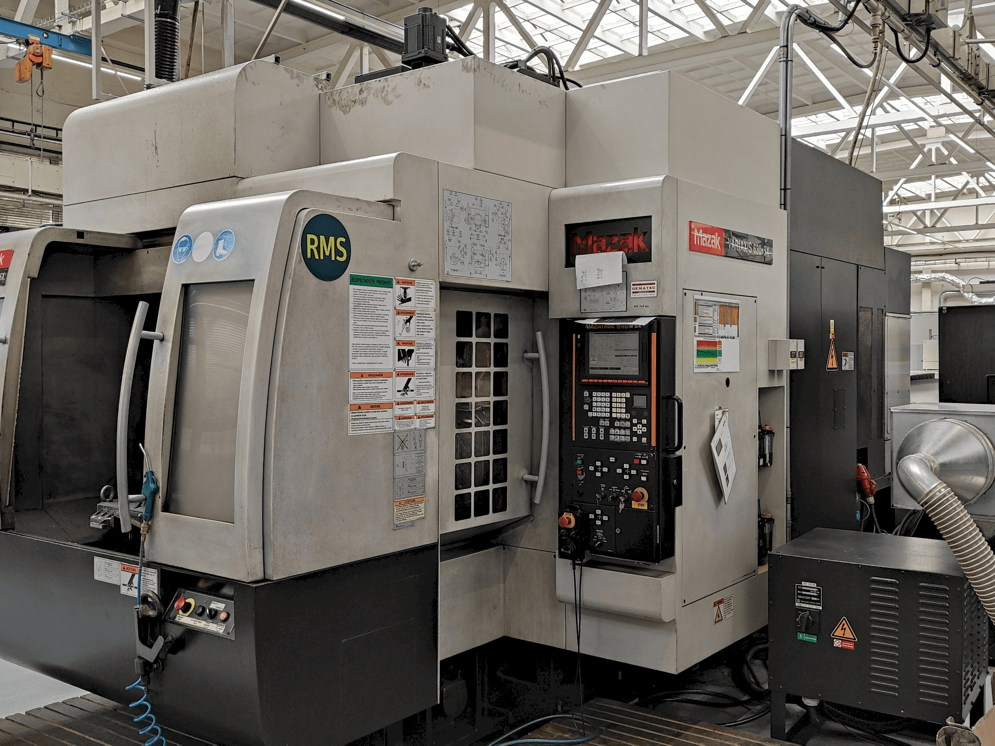 Front view of Mazak Variaxis 630-5X machine