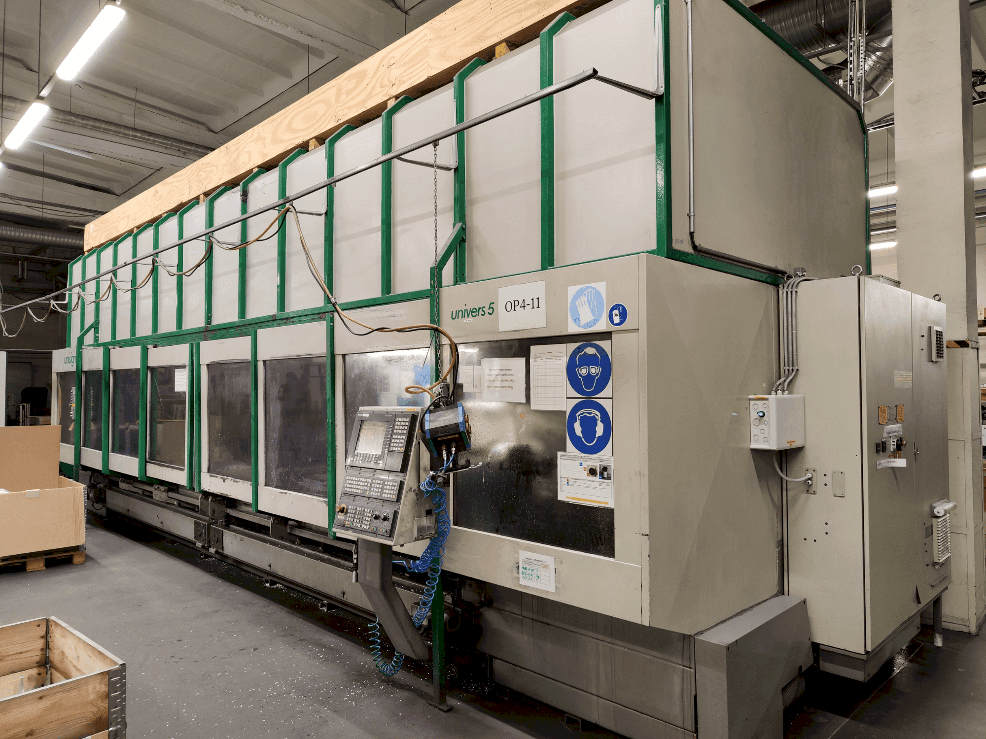 Front view of Unisign UNIVERS 5 machine