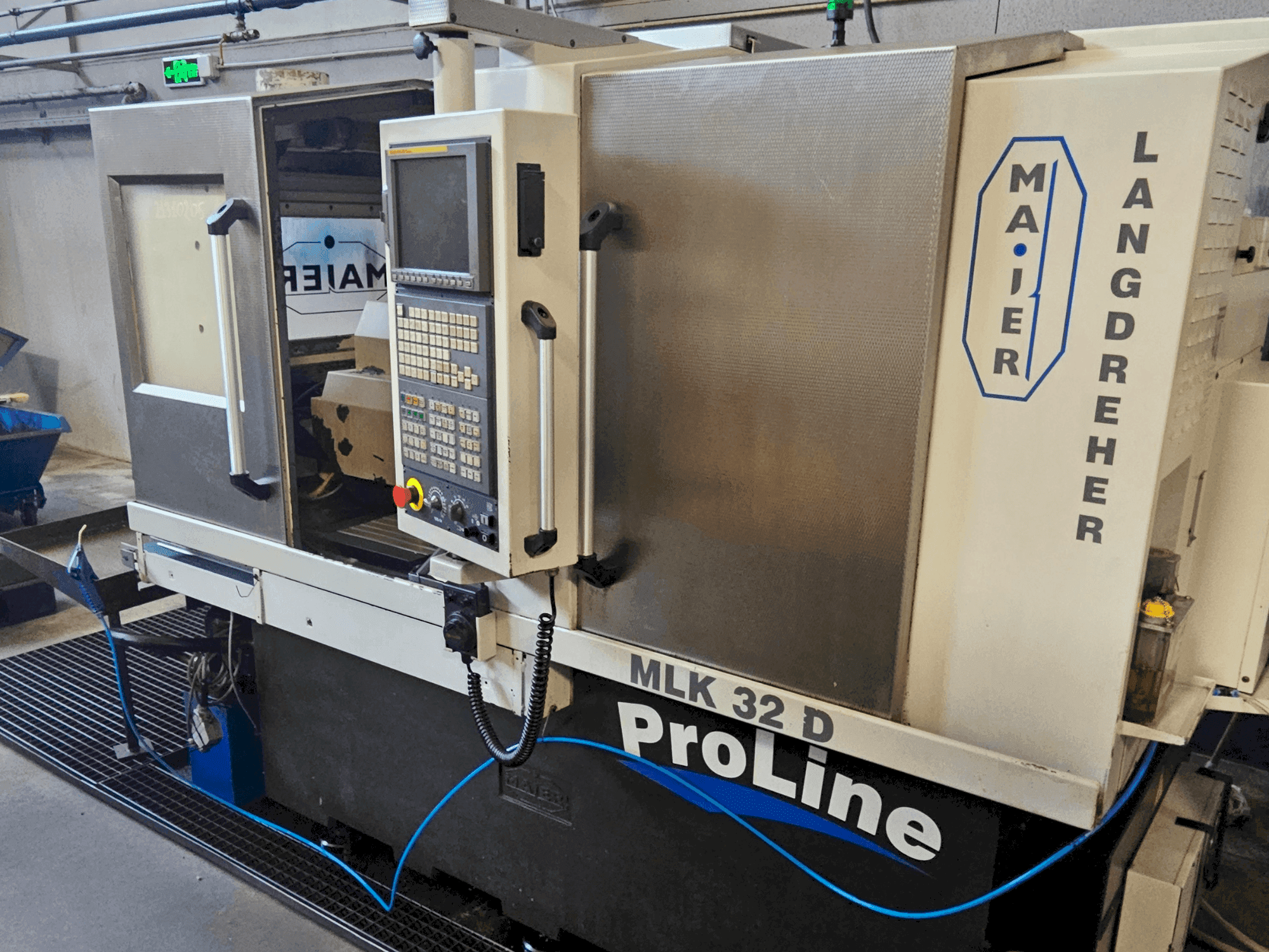 Front view of Maier MLK 32D machine