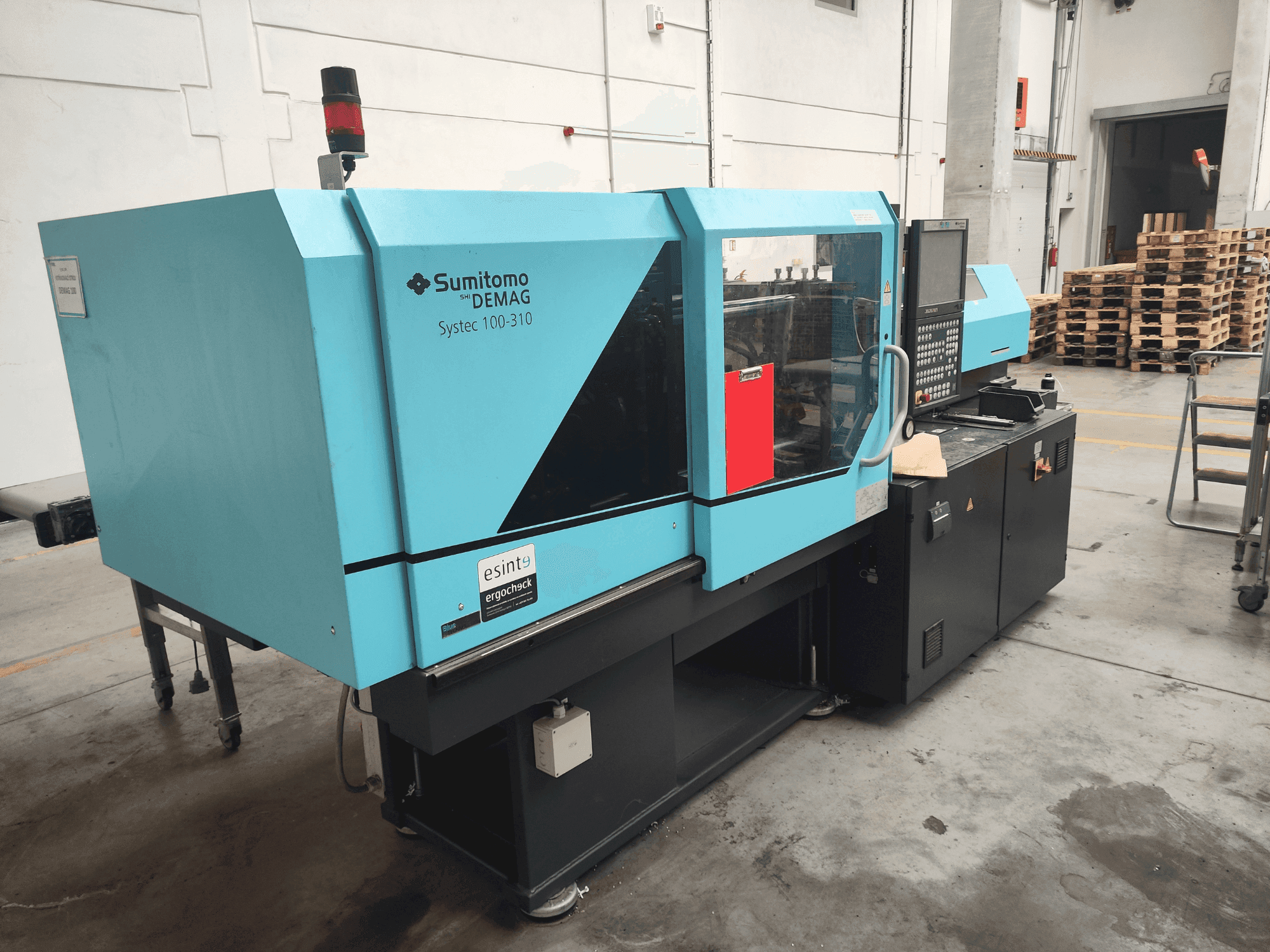 Front view of DEMAG Systec 100/420-310 machine