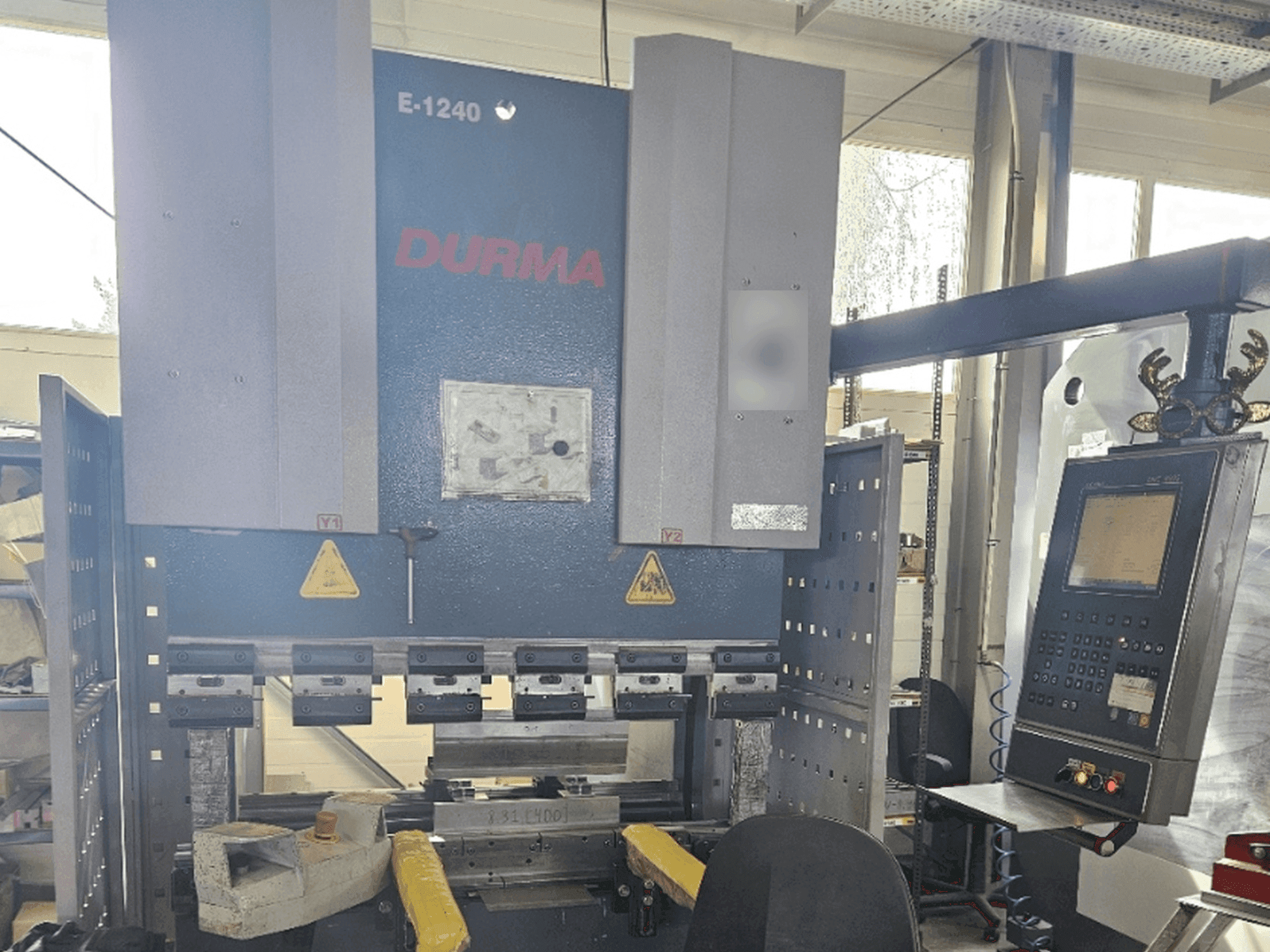 Front view of Durma E 1240 machine