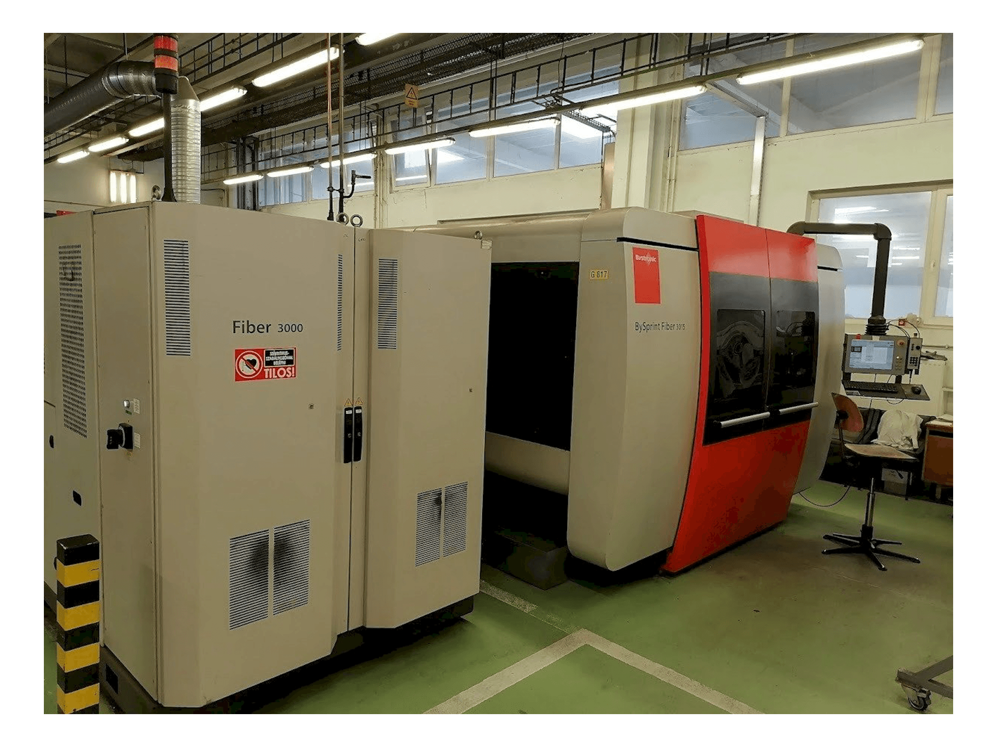 Front view of Bystronic BySprint Fiber 3015 machine