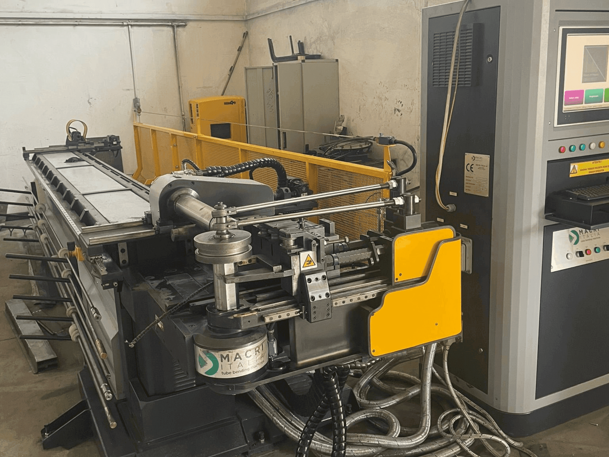 Front view of MACRI PROVAR 6-45 U-D machine