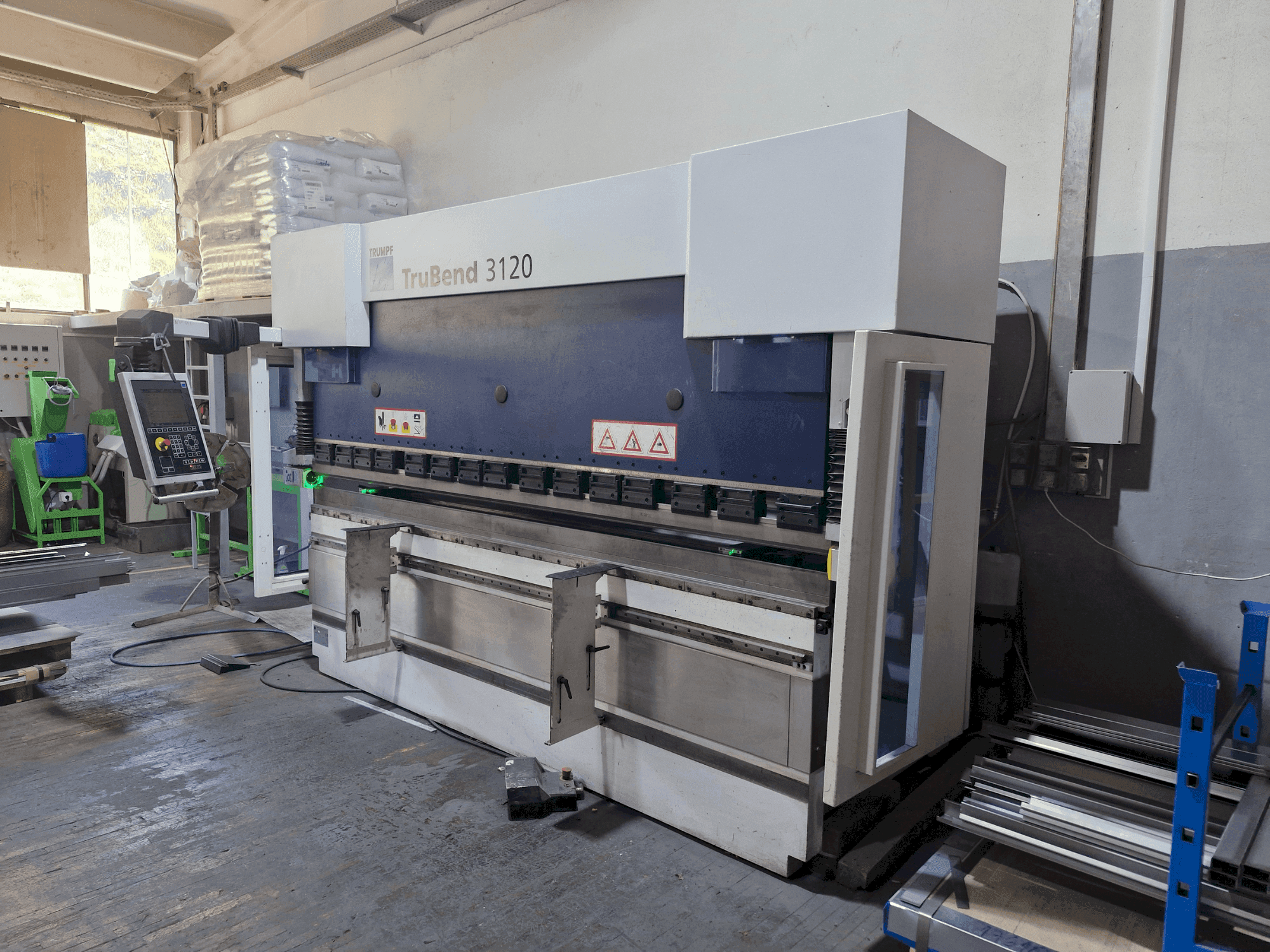 Front view of TRUMPF TruBend 3120, machine