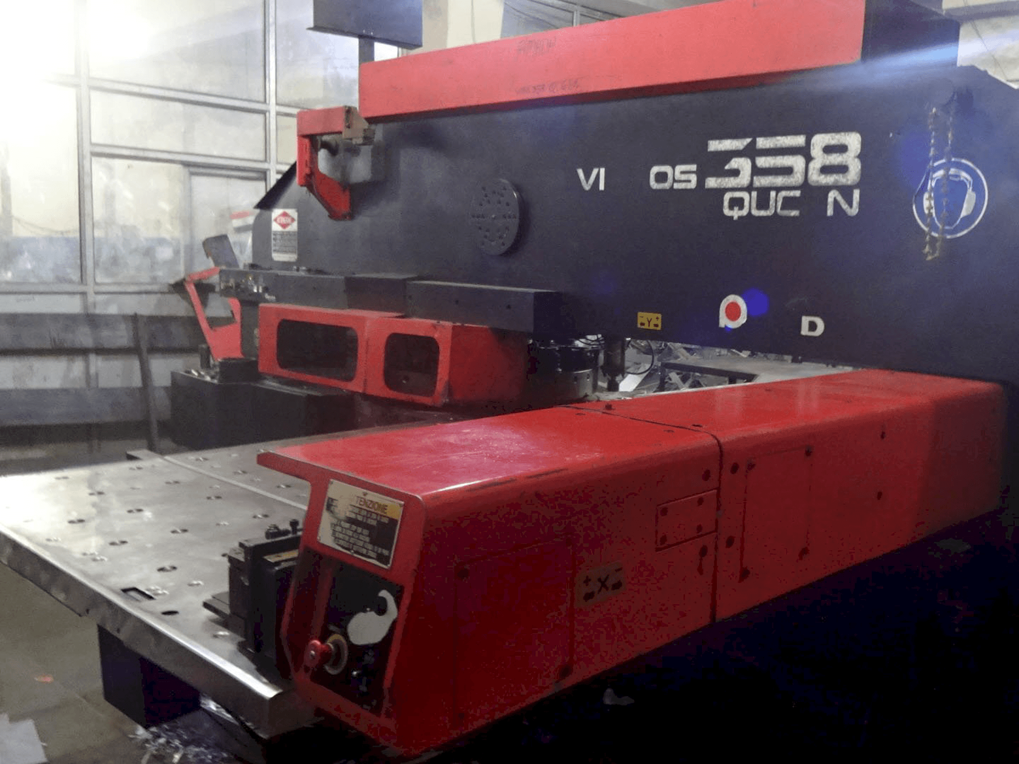 Right view of AMADA Vipros 358Q Machine