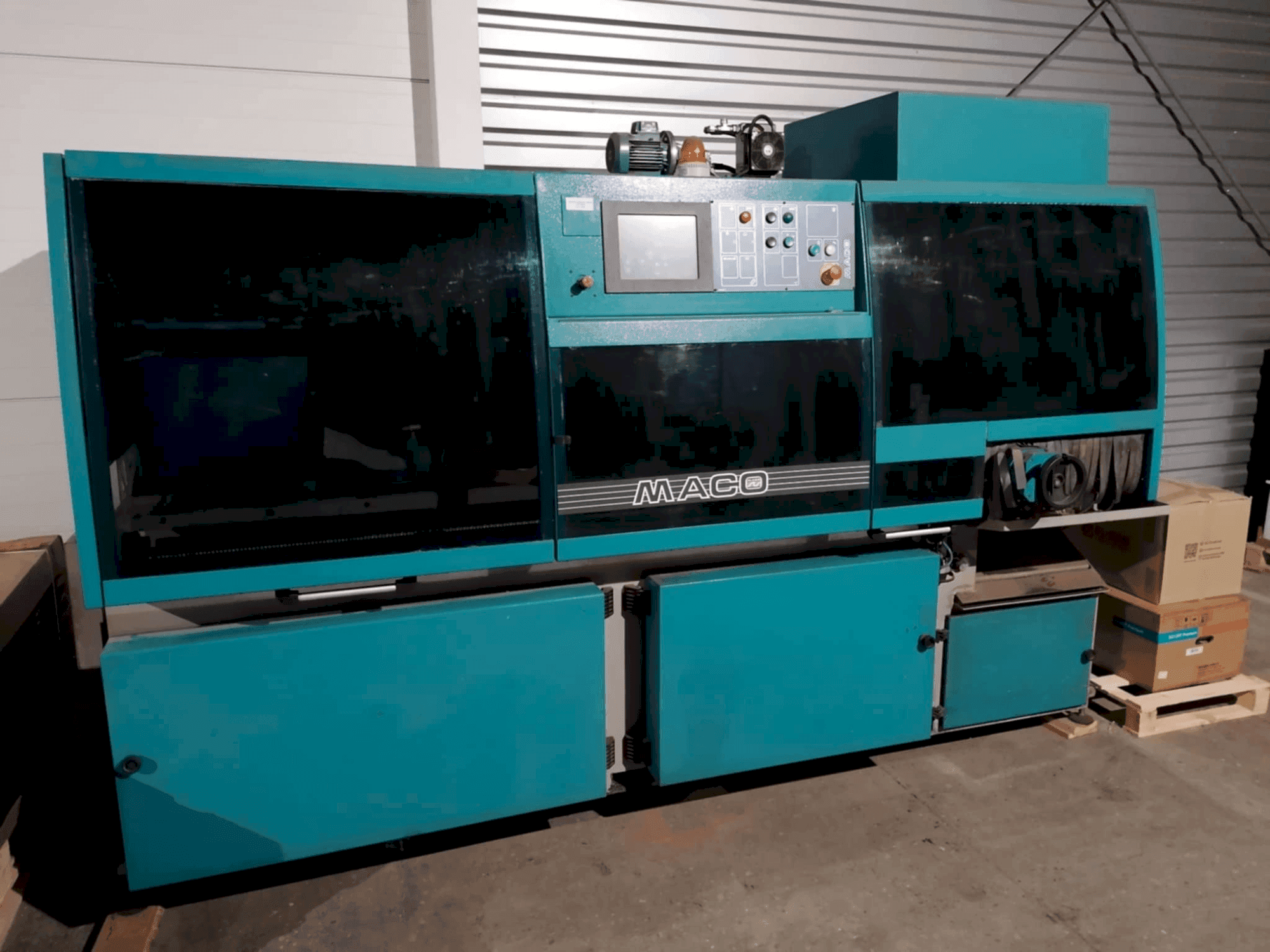 Front view of MACO VK370 AR ALU machine