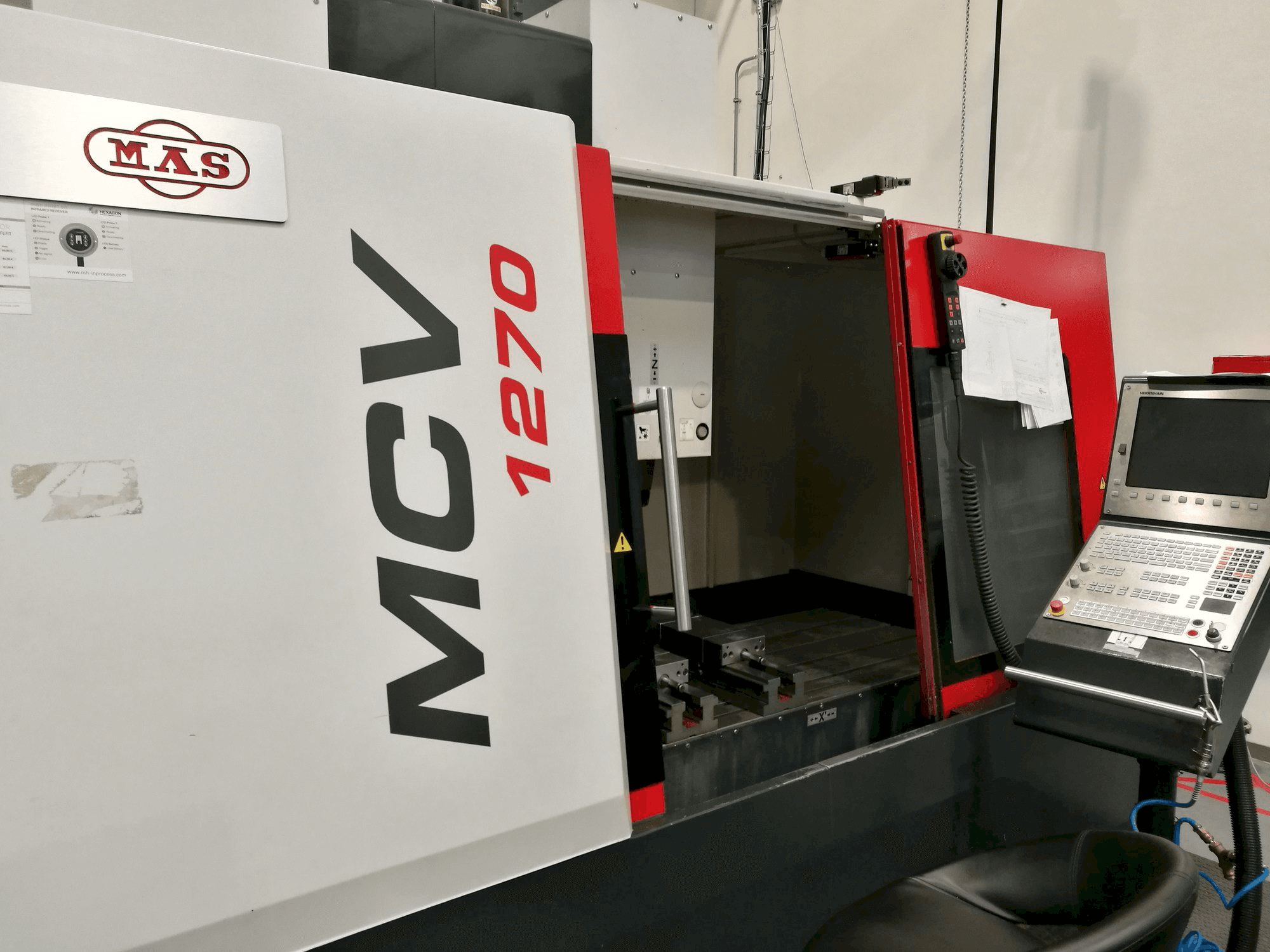 Front view of KOVOSVIT MAS MCV 1270 machine