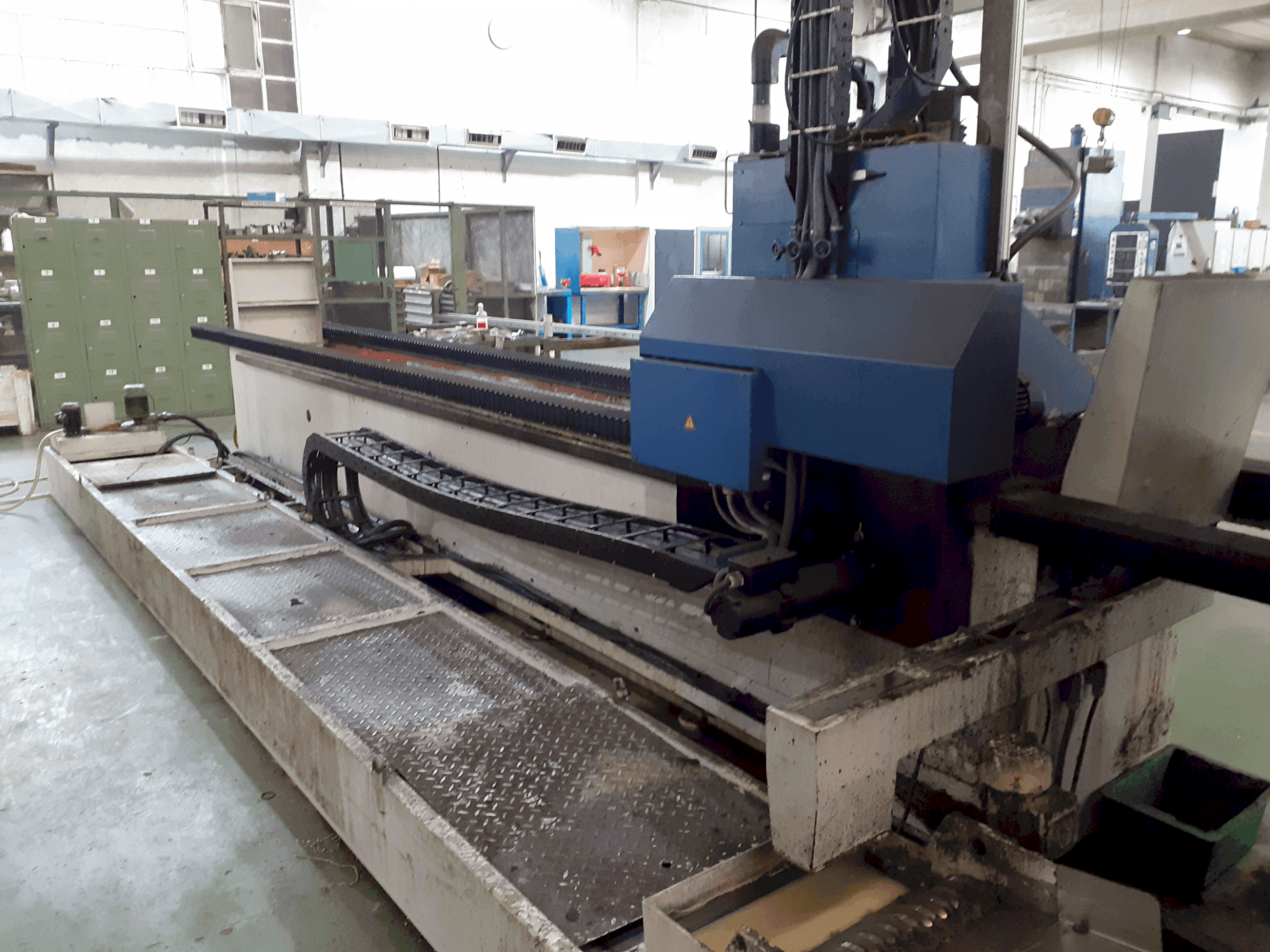 Front view of Reform AR 40/7 machine