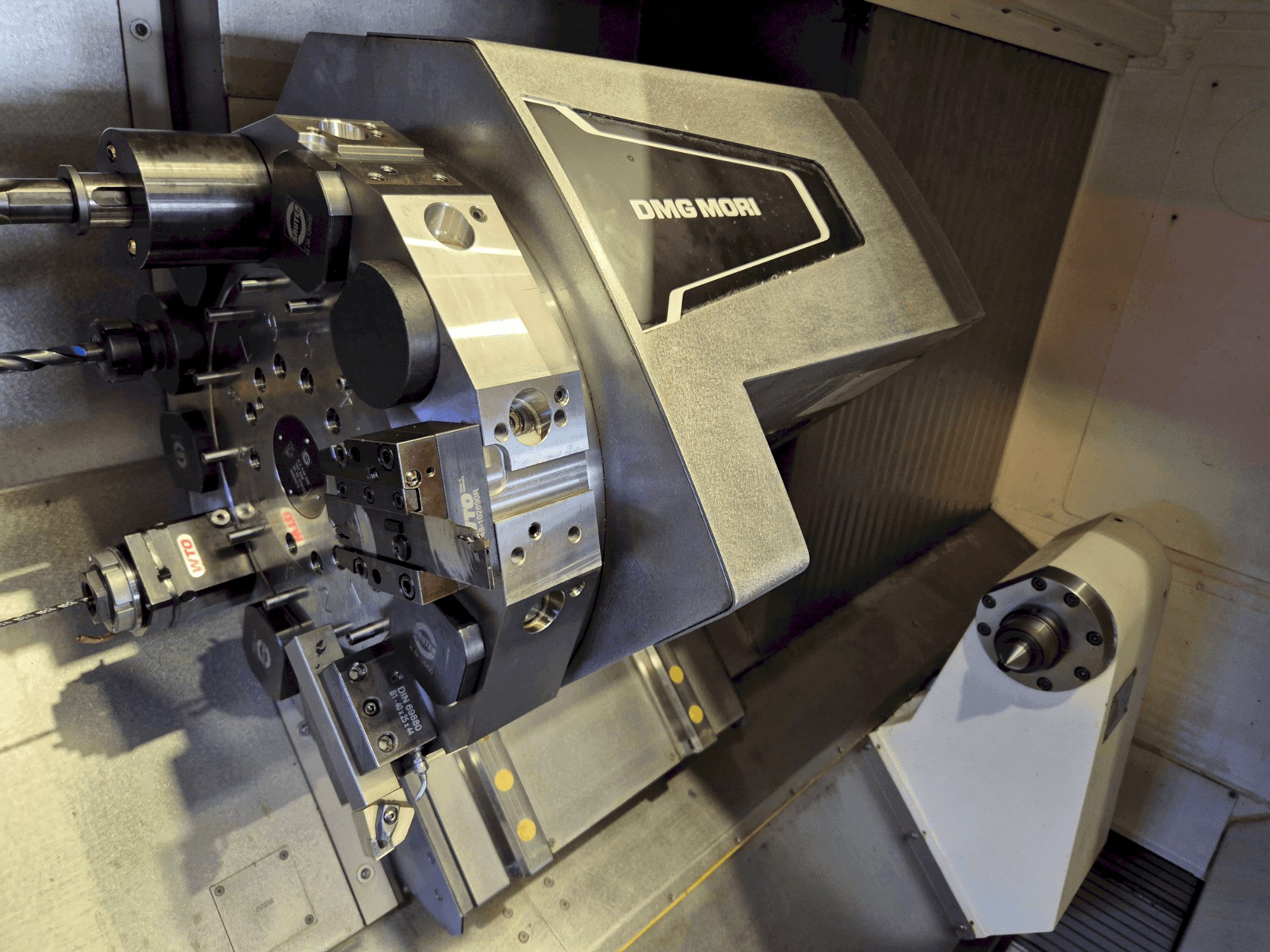 Front view of DMG MORI CLX 550 V4 machine