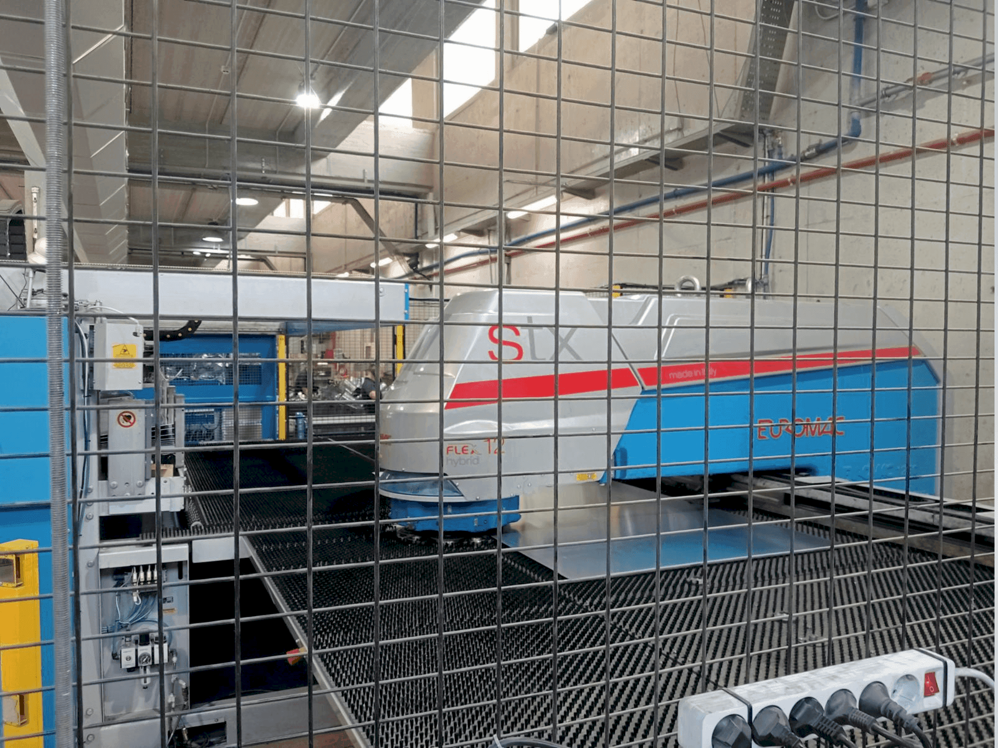 Front view of Euromac 1250 STX Flex 12 Hybrid machine