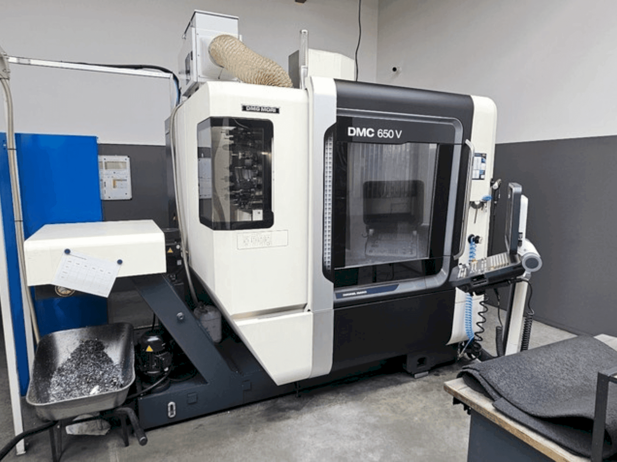 Front view of DMG MORI DMC 650V machine
