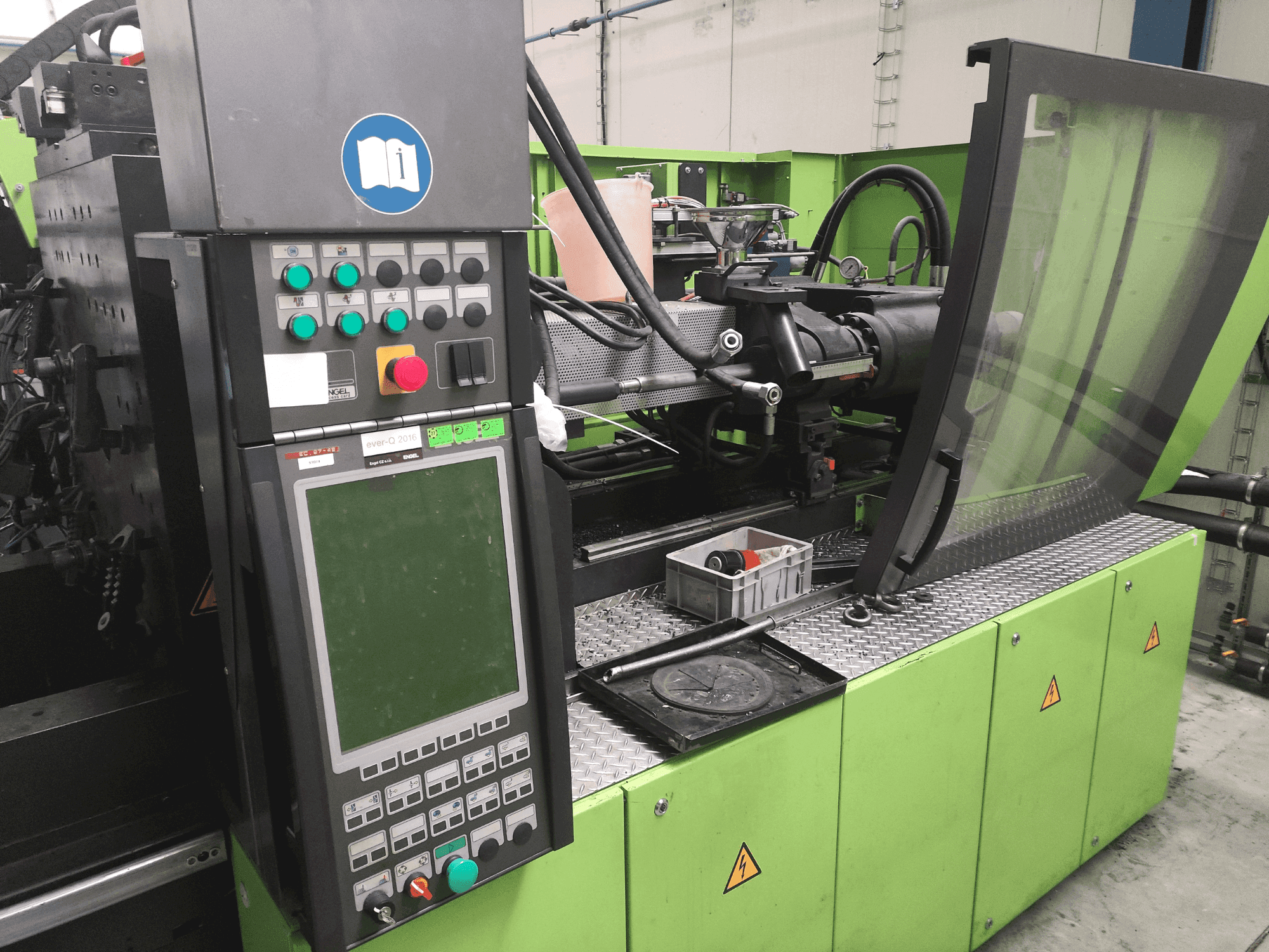 Front view of Engel Victory 750H/330V/220 combi machine