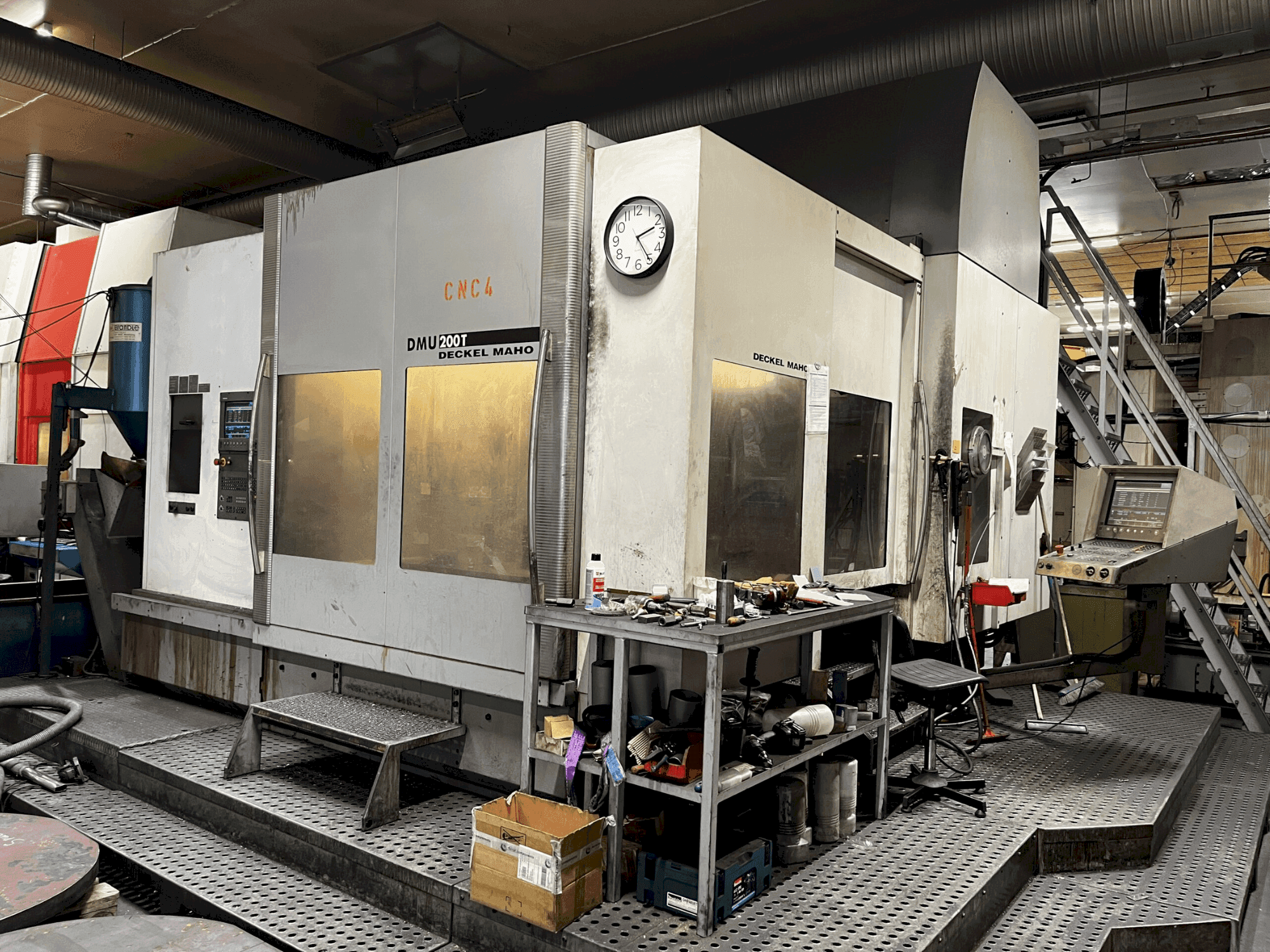 Front view of DECKEL MAHO DMU 200T machine