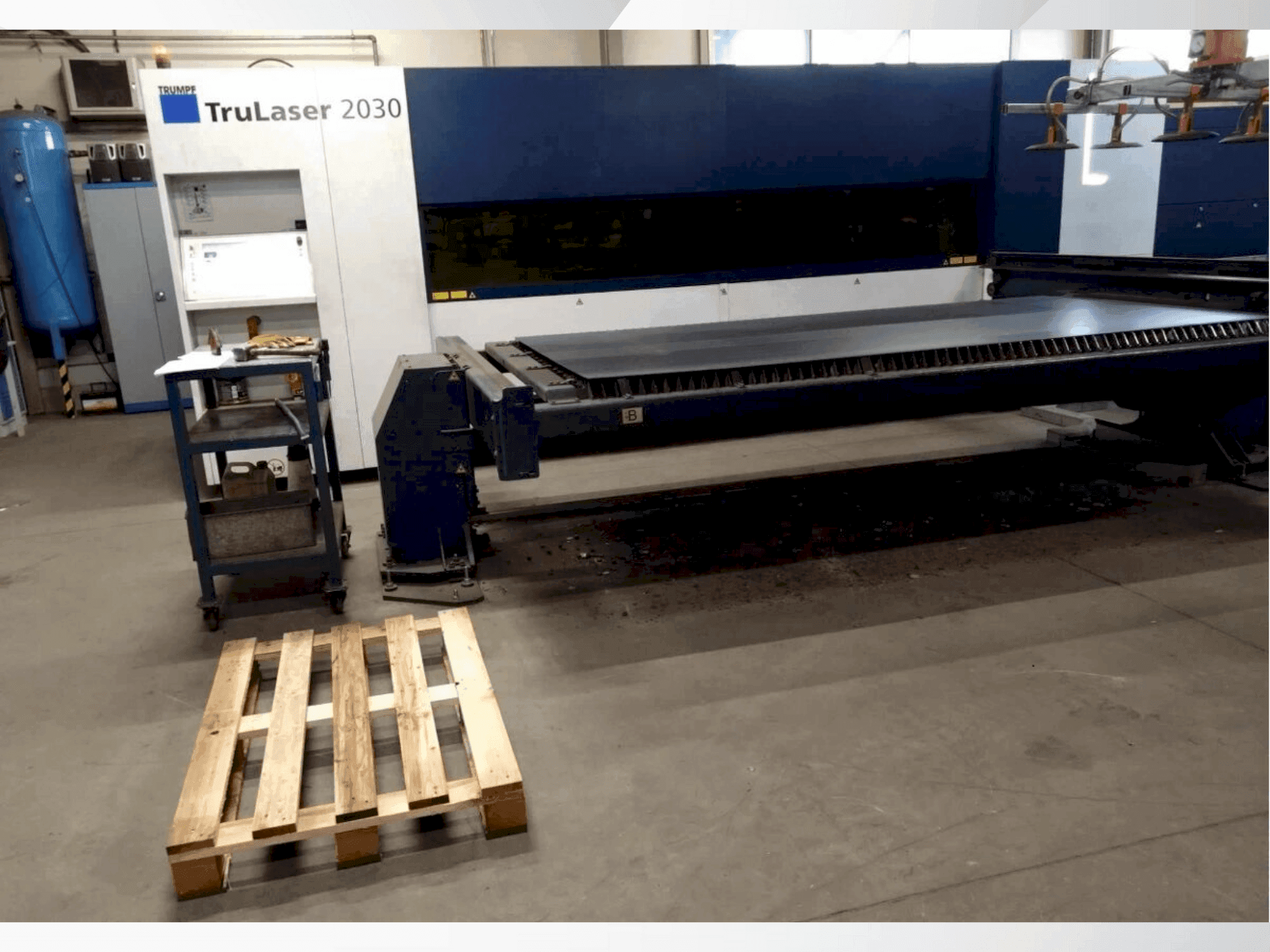 Front view of TRUMPF TruLaser 2030 Fiber machine