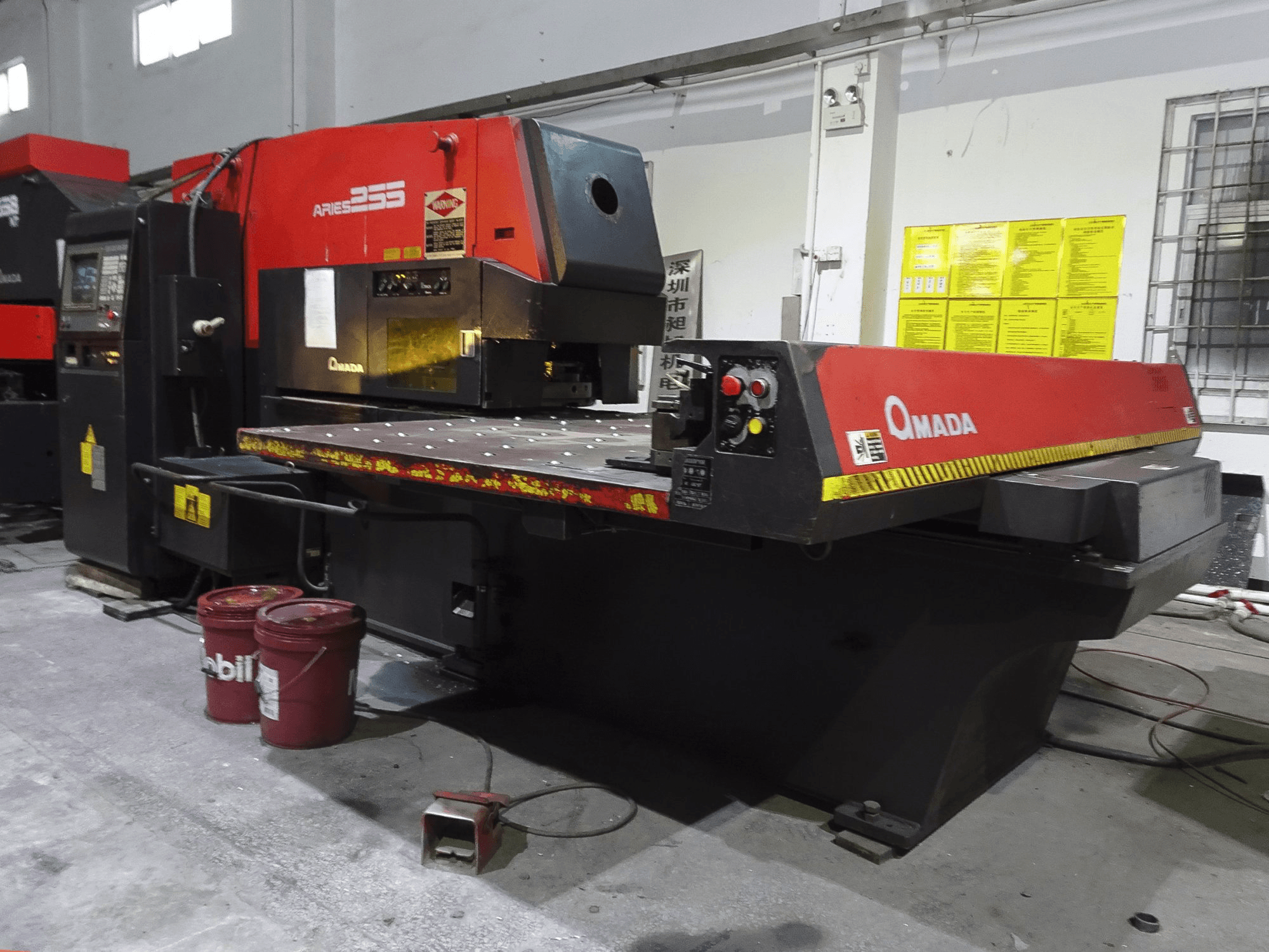 Right view 1 of AMADA ARIES 255 machine