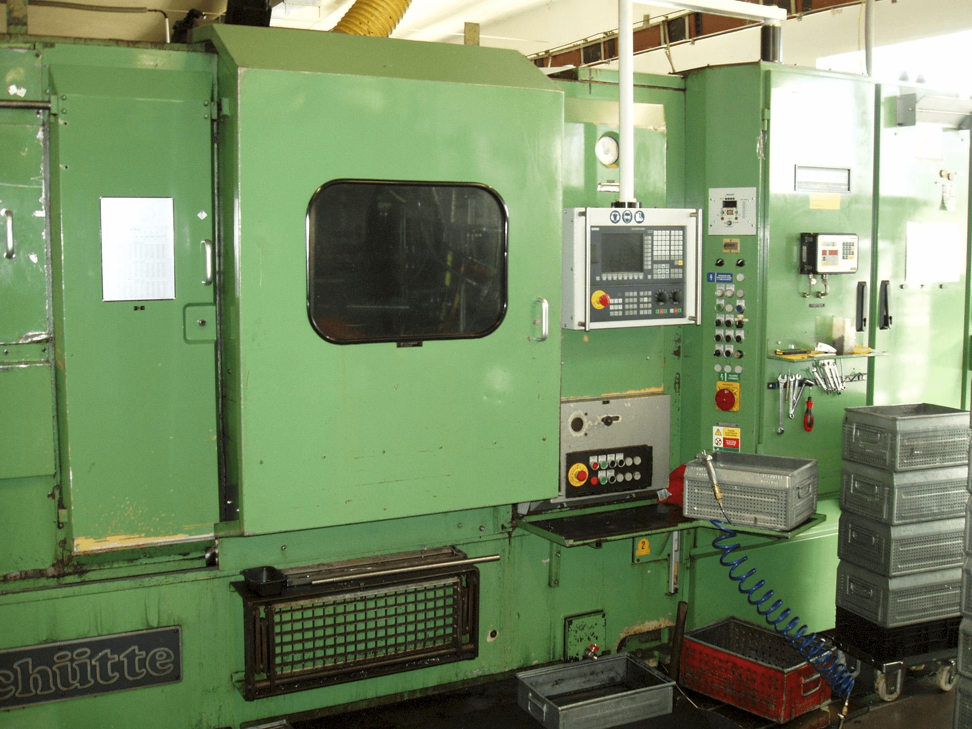 Front view of Schuette SF81 machine