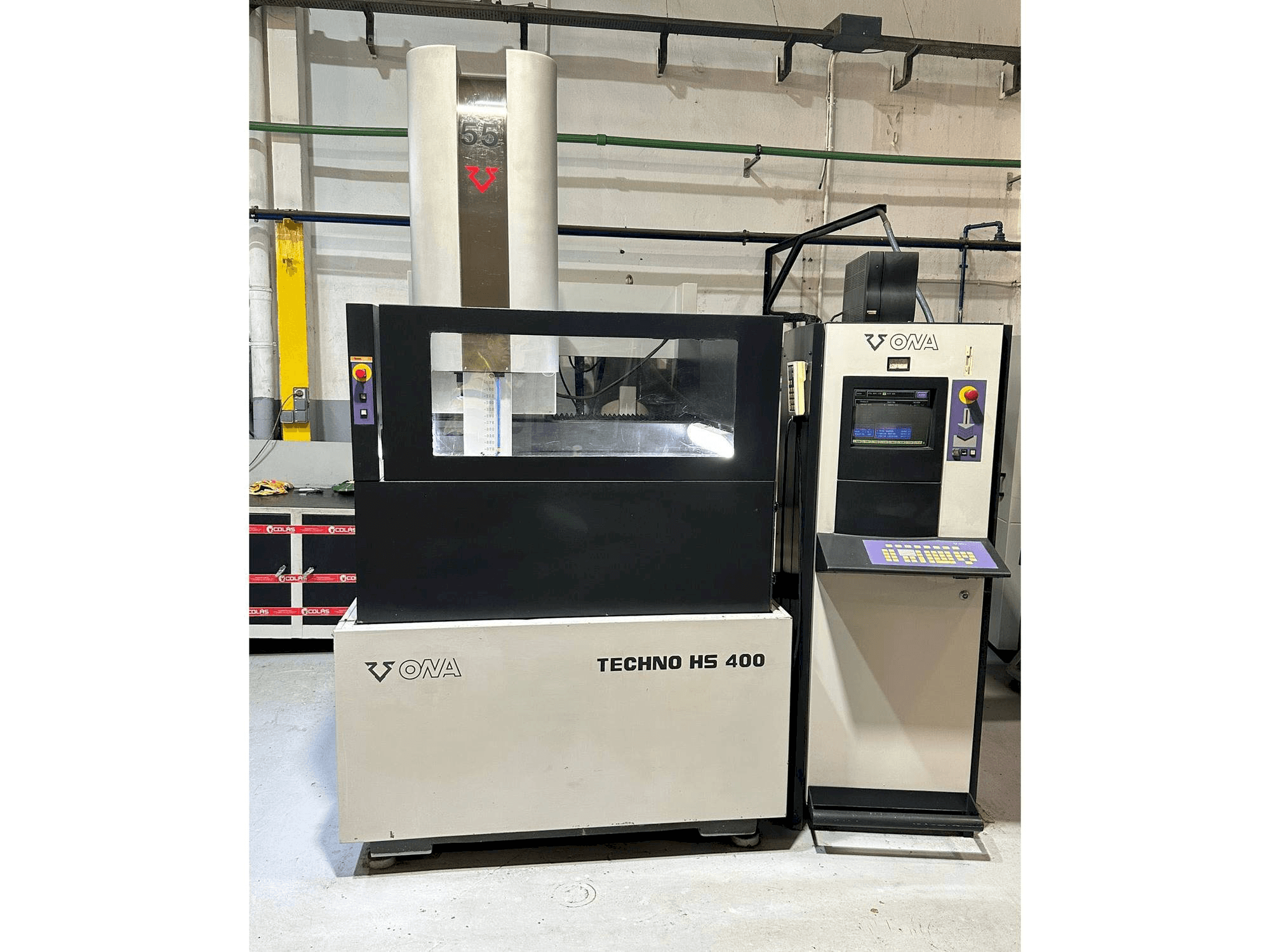 Front view of ONA HS 400 machine