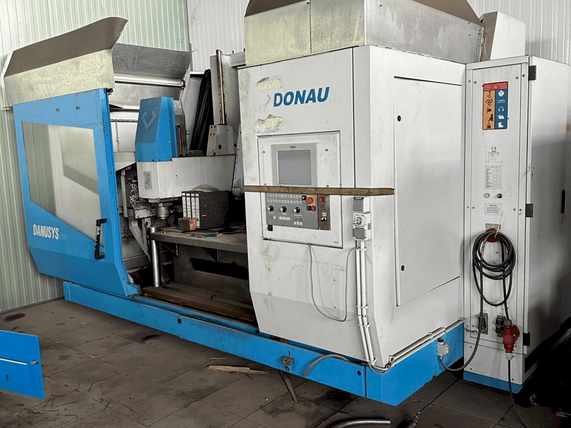Front view of DONAU DANUSYS 1510 machine
