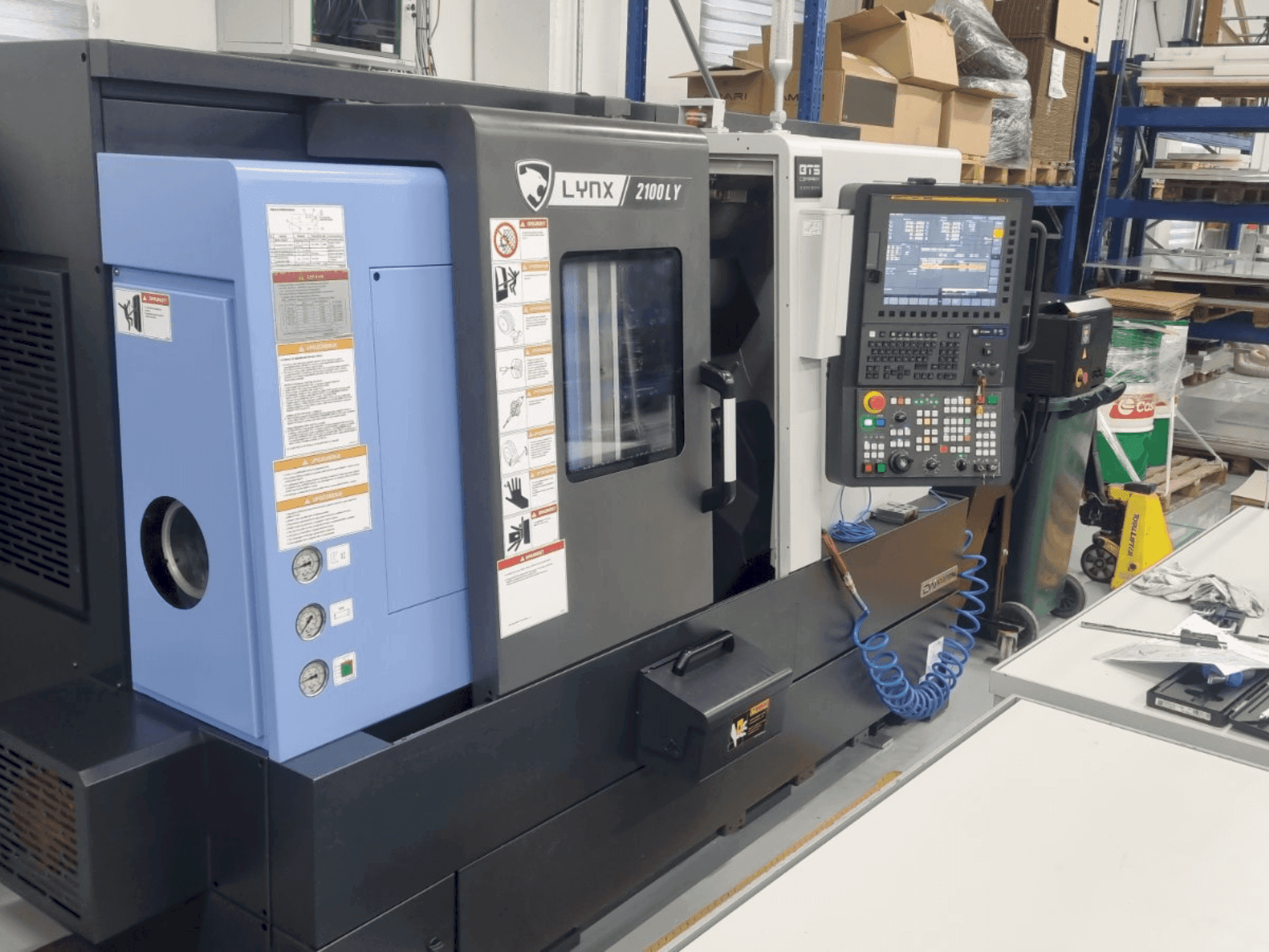 Front view of DN SOLUTIONS LYNX 2100 LYB machine