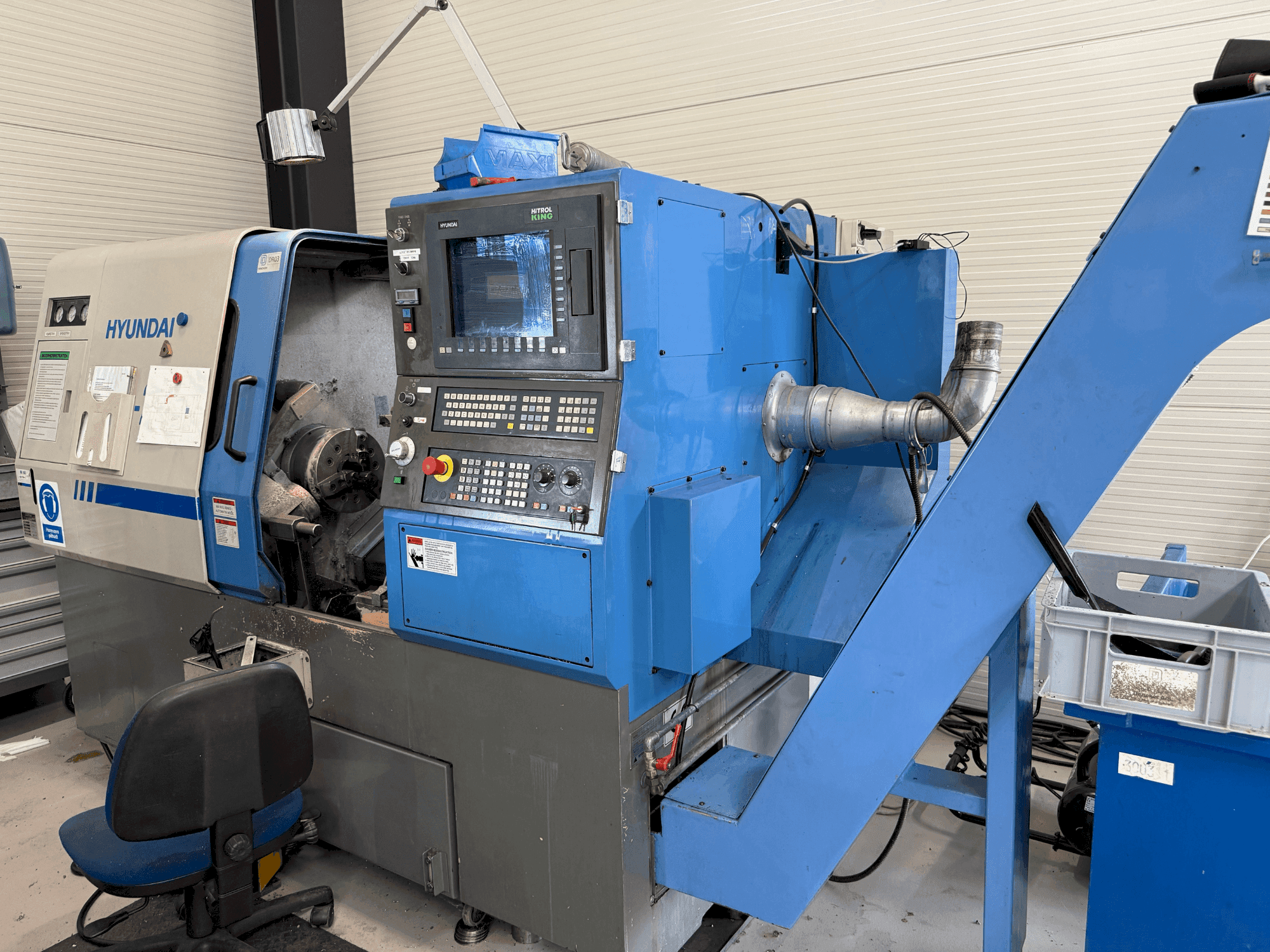 Front view of Hyundai HIT 20 M machine