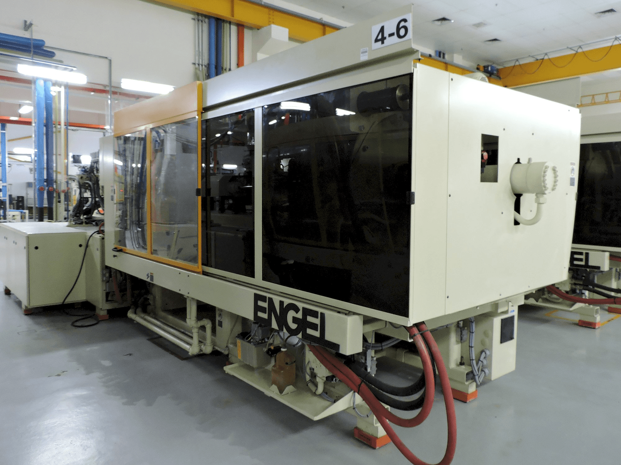 Right view of ENGEL TOGGLE 1350/450 Machine