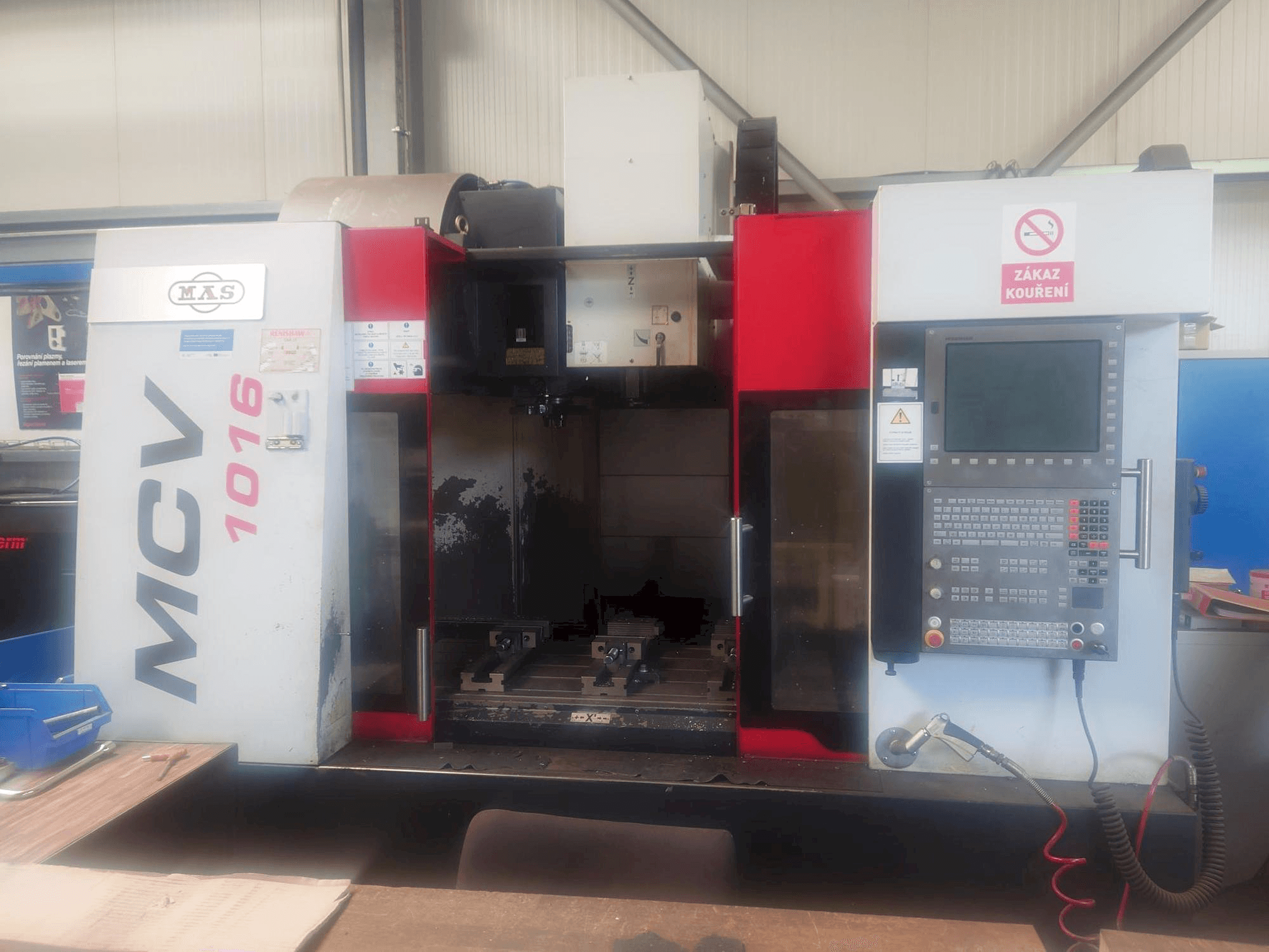 Front view of KOVOSVIT MAS MCV 1016 Quick machine