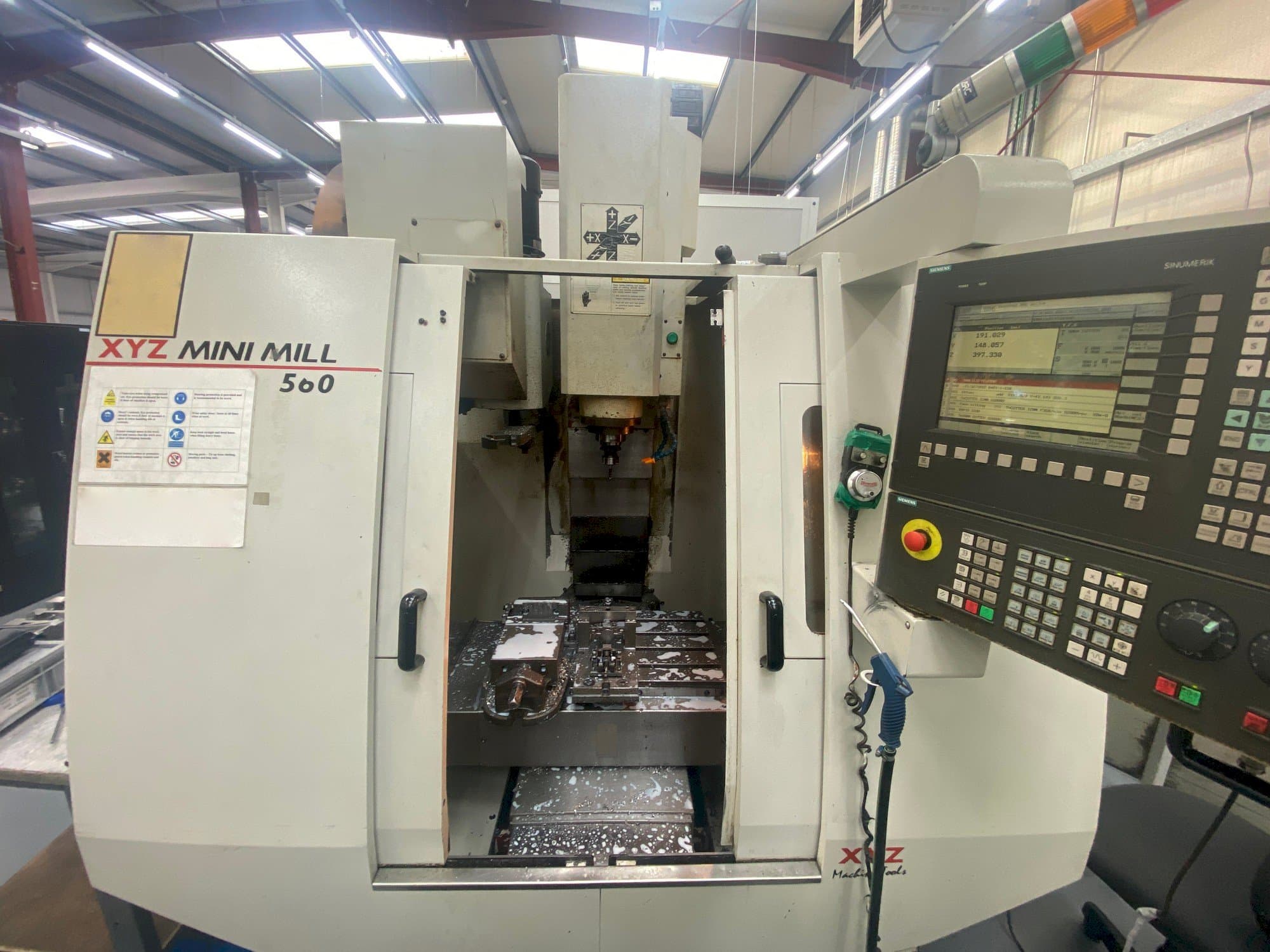 Xyz Machine XYZ Mini Mill 560 Vertical machining center